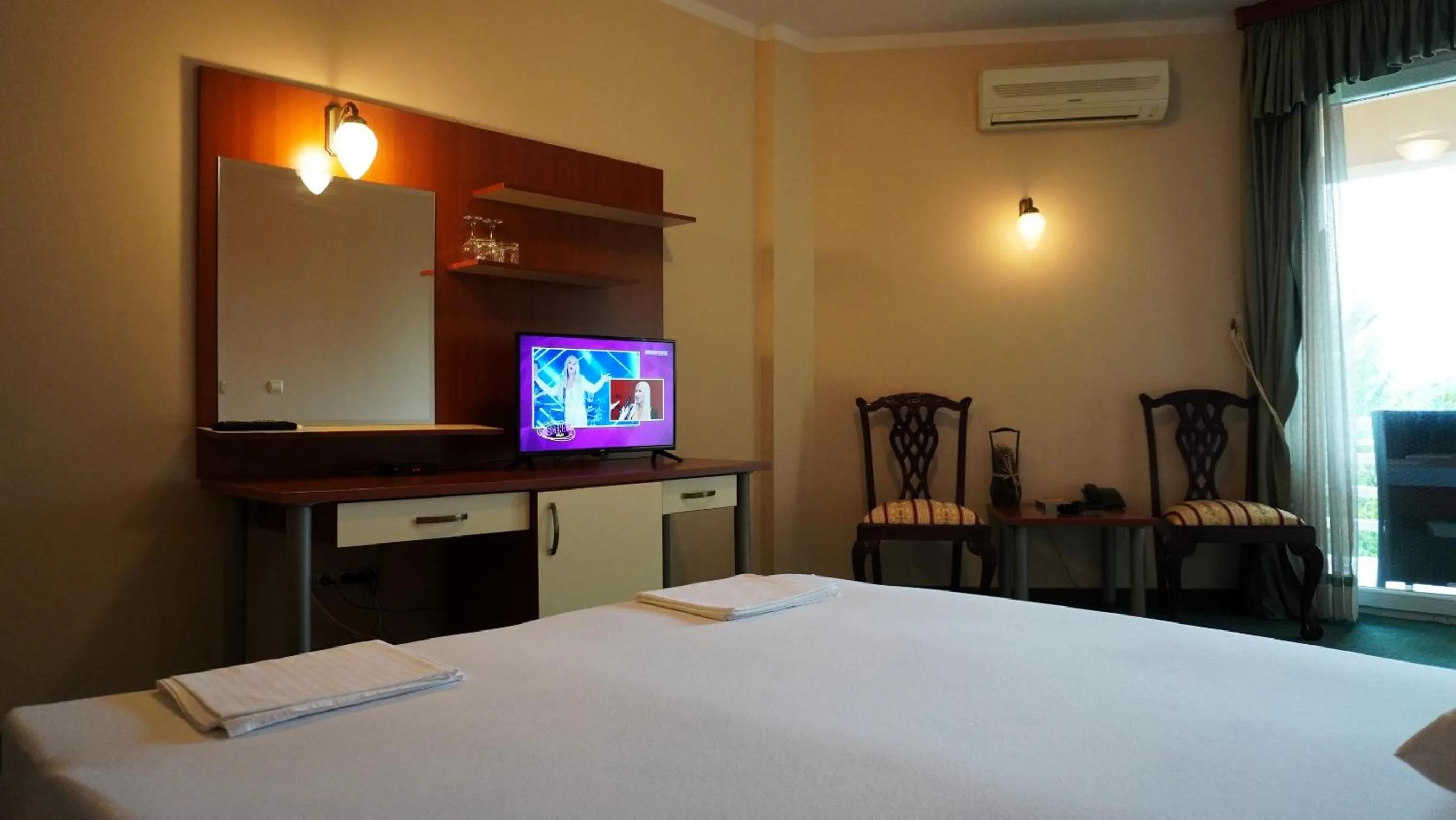 Bedroom, Bed in Hotel Vila Ivanković