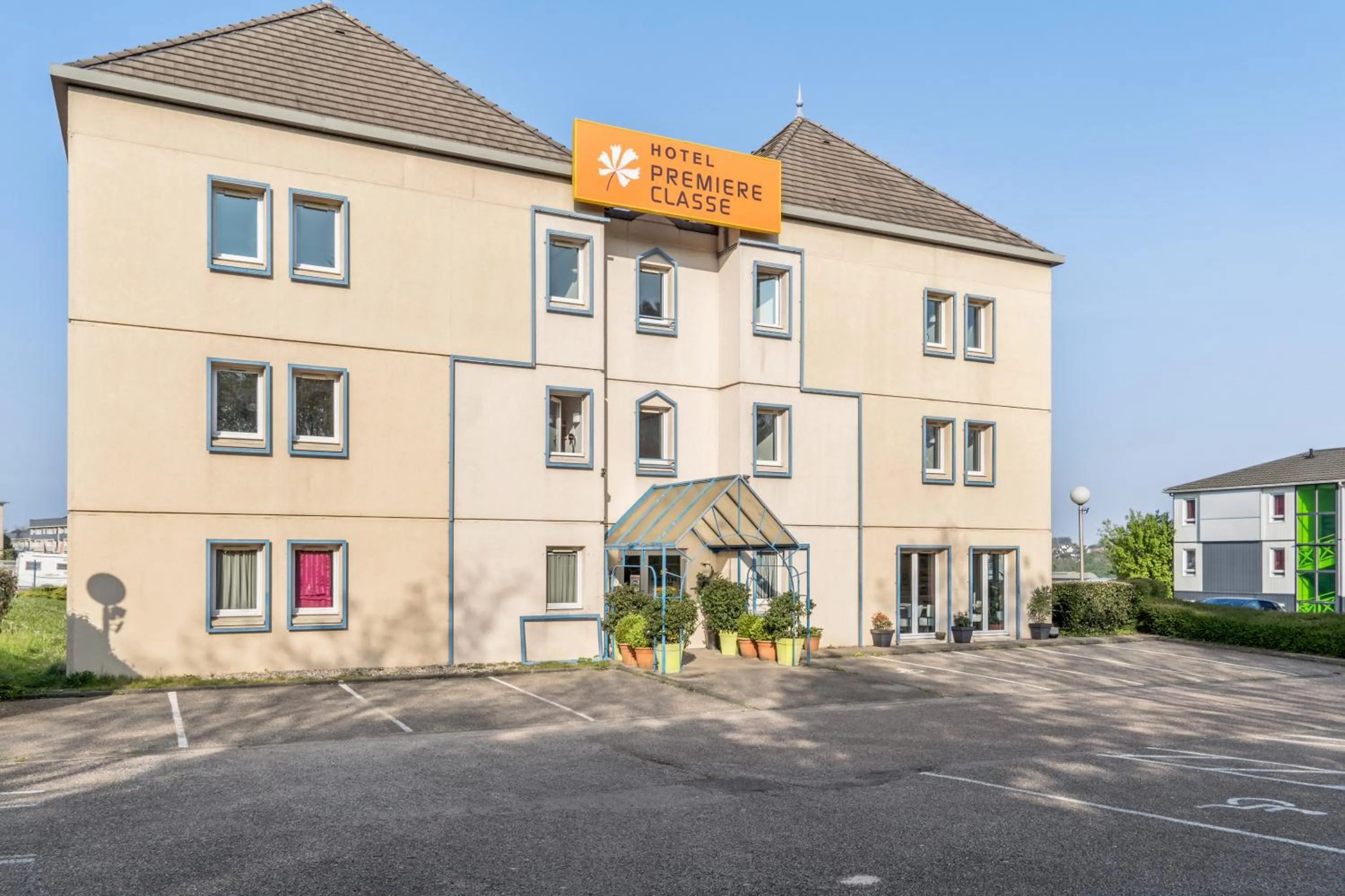 Property building in Premiere Classe Rouen Nord - Barentin