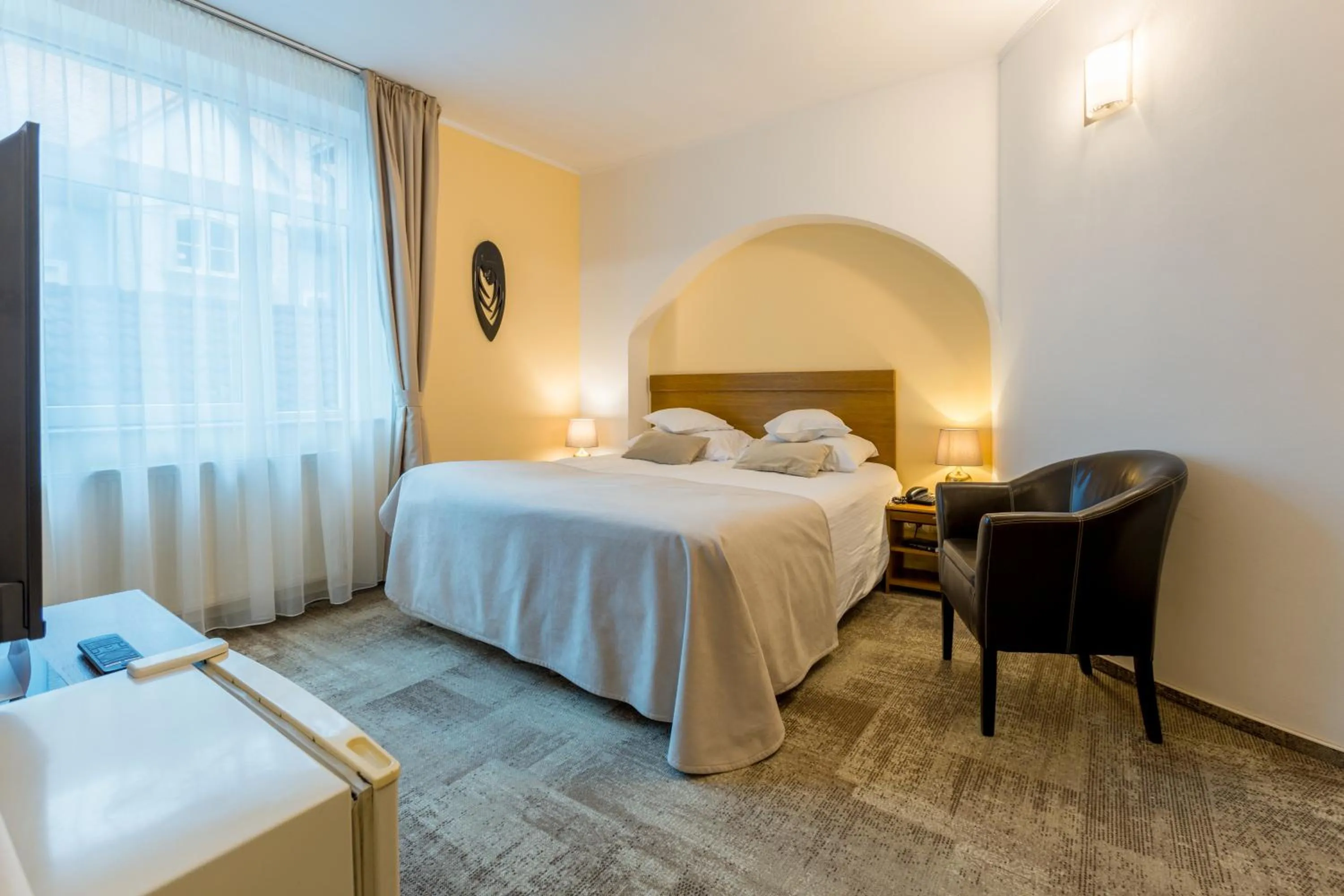 Photo of the whole room, Bed in Hotel Ambient