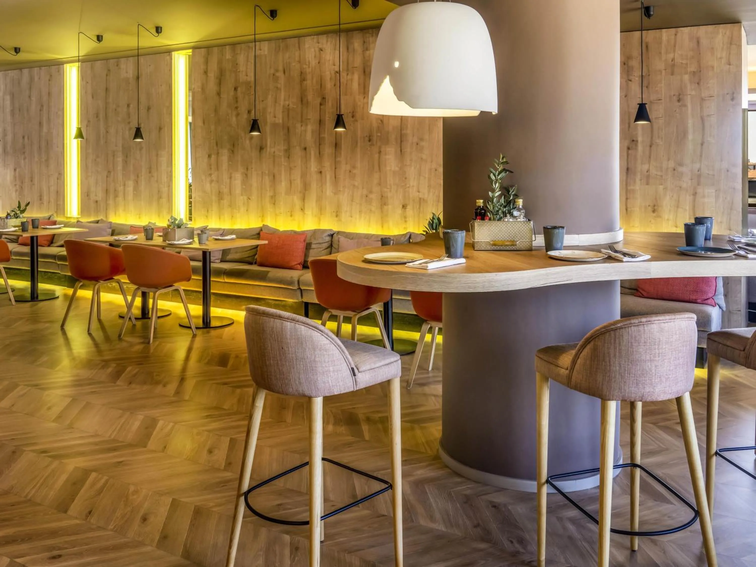 Restaurant/places to eat in Mercure Porto Centro Santa Catarina