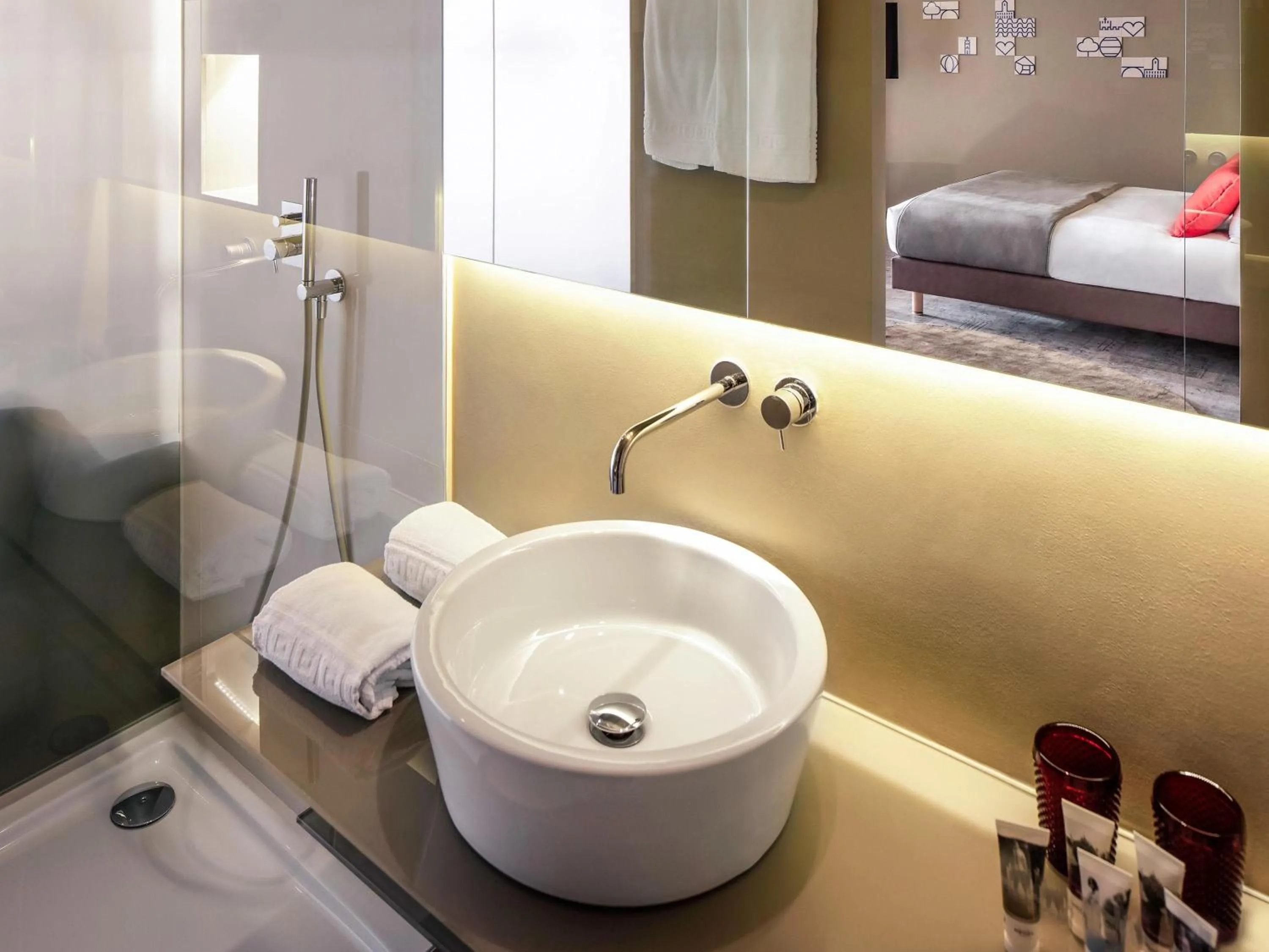 Bedroom, Bed in Mercure Porto Centro Santa Catarina