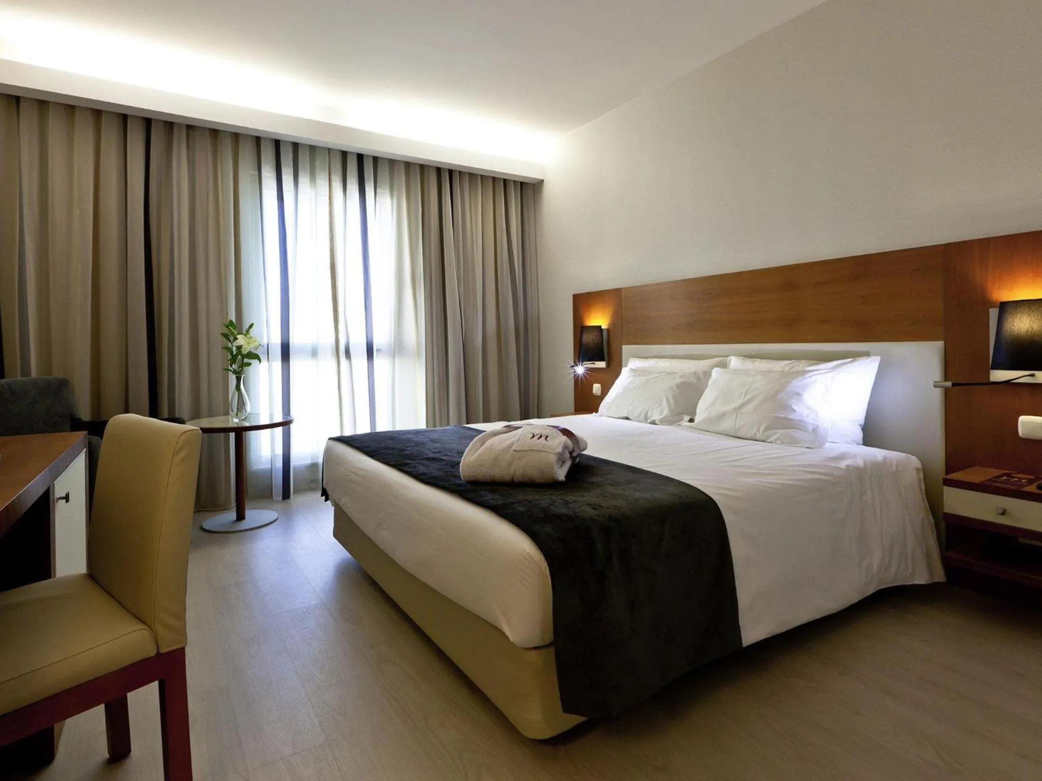 Bedroom, Bed in Hotel Mercure Lisboa