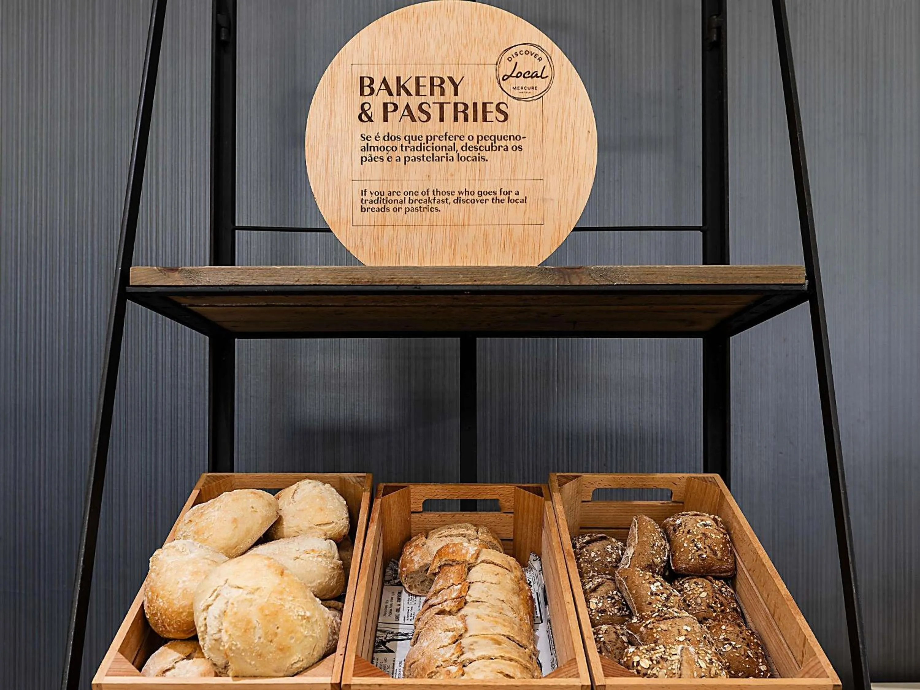 Breakfast in Hotel Mercure Lisboa