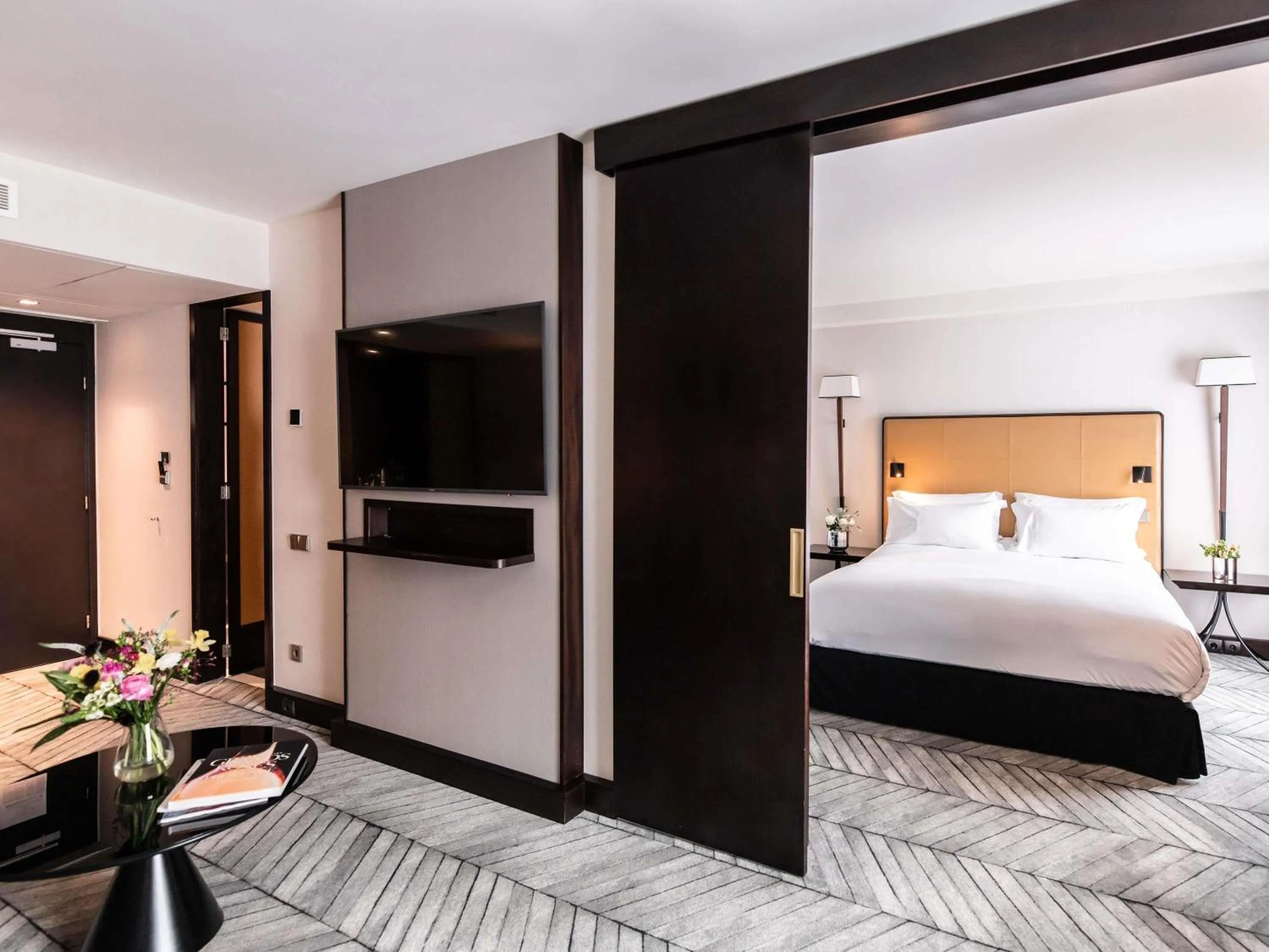 Bedroom, Bed in Sofitel Lisbon Liberdade