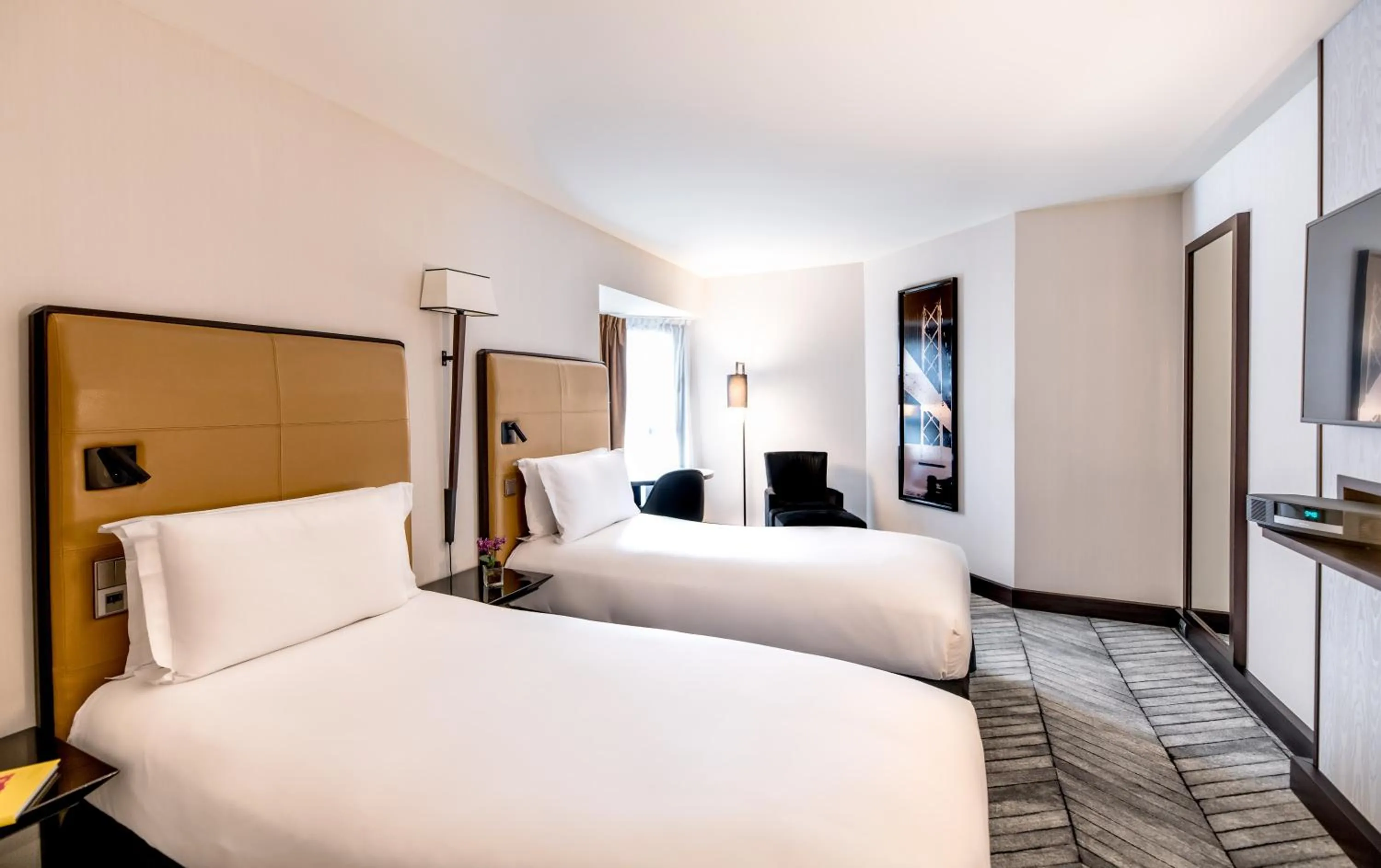 Bedroom, Bed in Sofitel Lisbon Liberdade