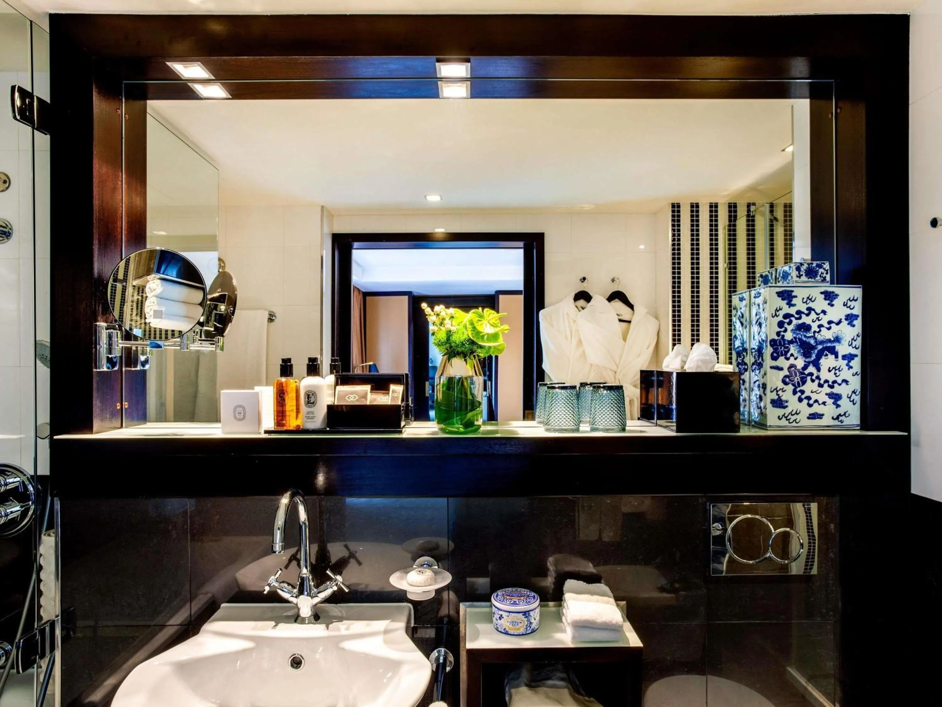 Bedroom in Sofitel Lisbon Liberdade