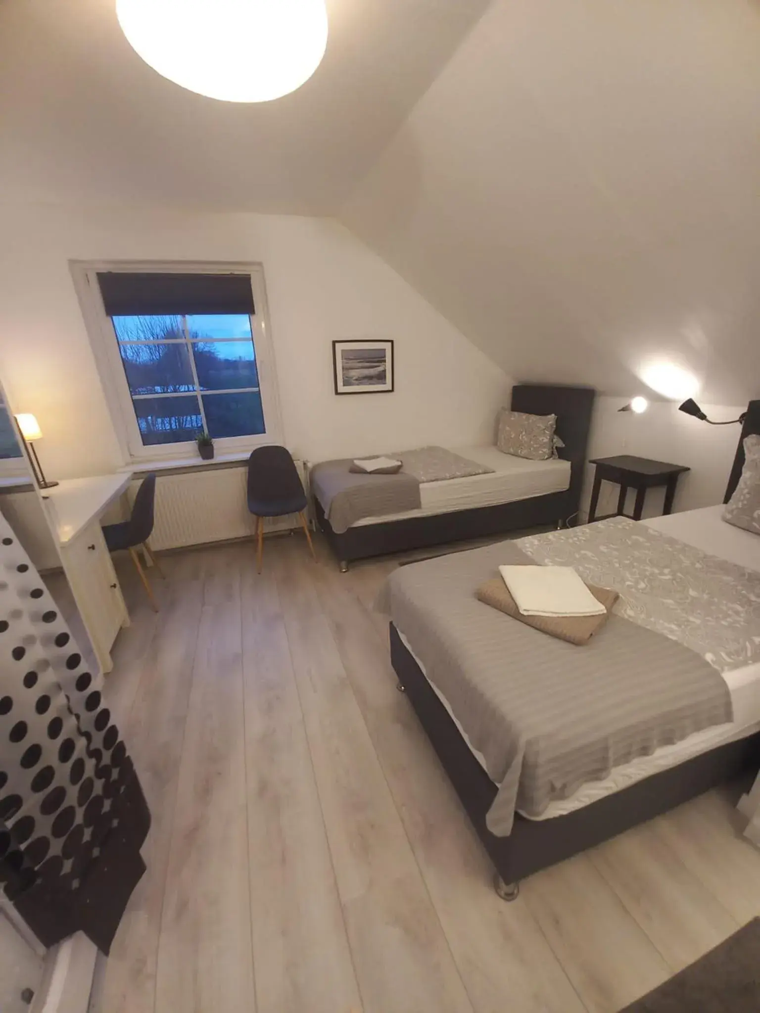 Twin Room with Private Bathroom in Best Pension Twin Room with Private Bathroom in Best Pension