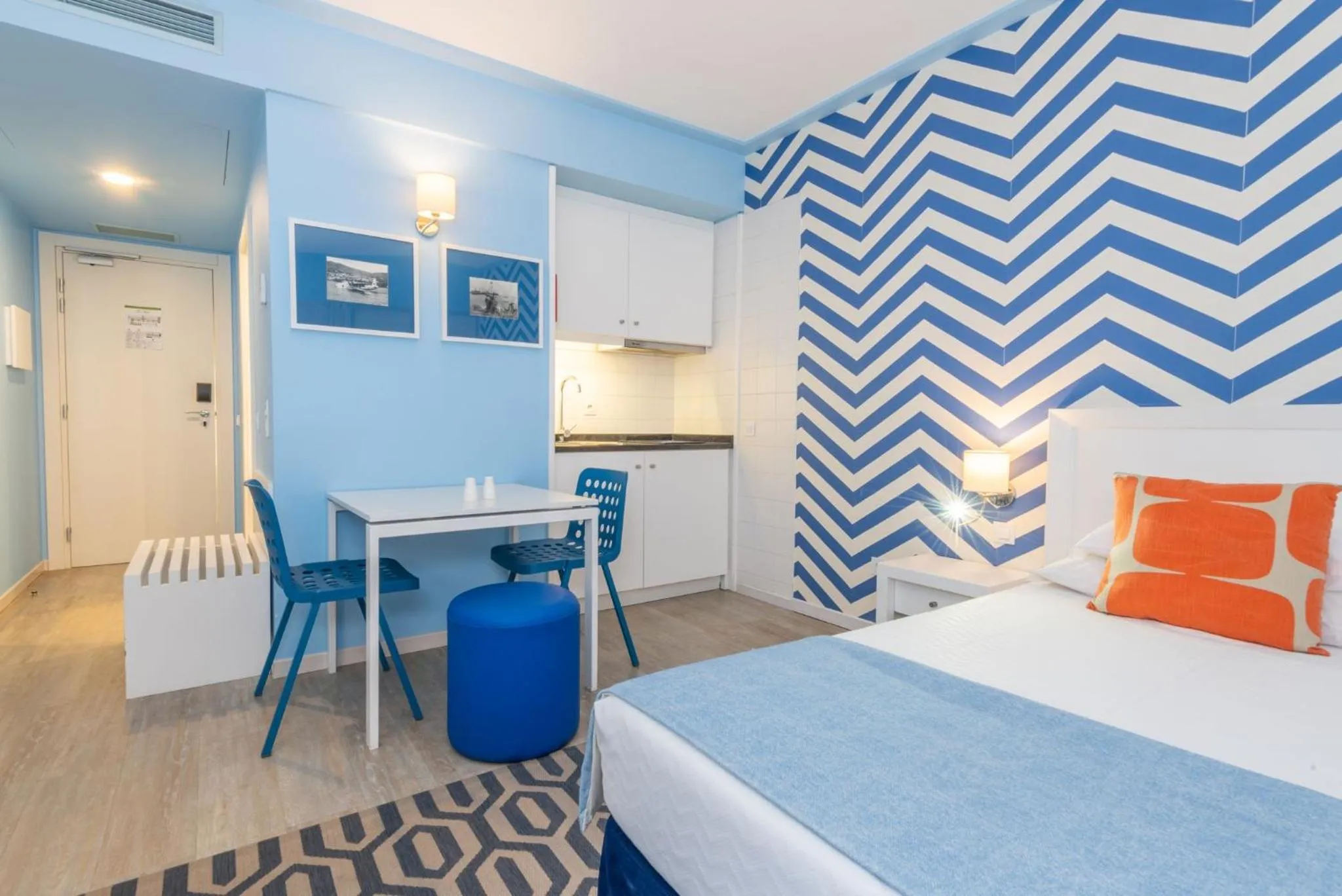 Bed in Terrace Mar Suite Hotel