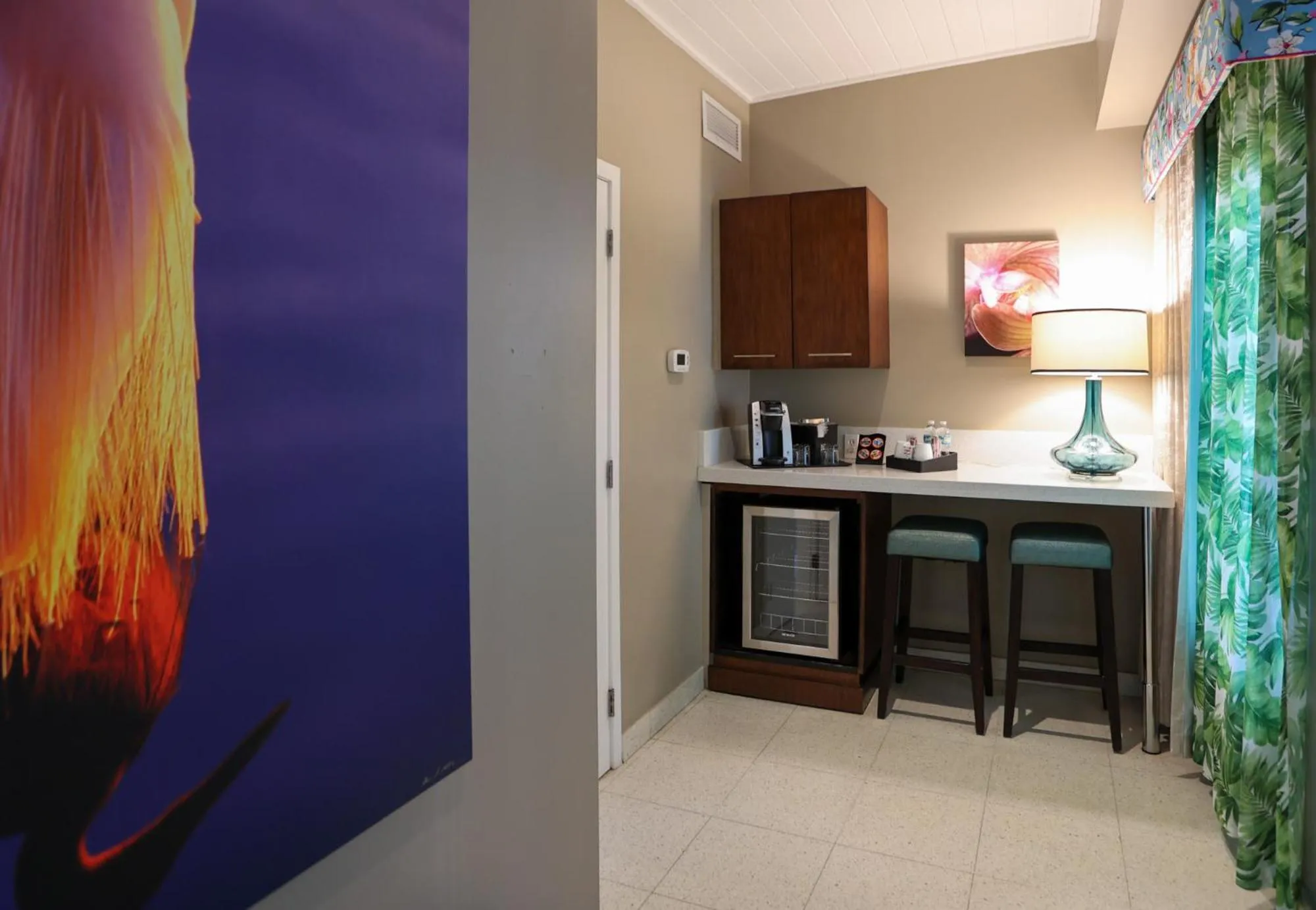 Orchid Key Inn - Adults Only