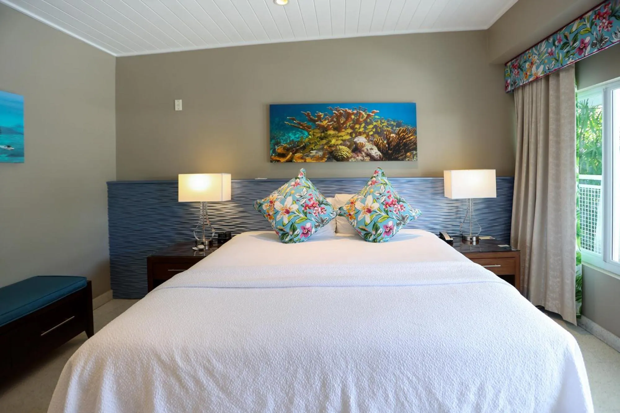 Bed in Orchid Key Inn - Adults Only