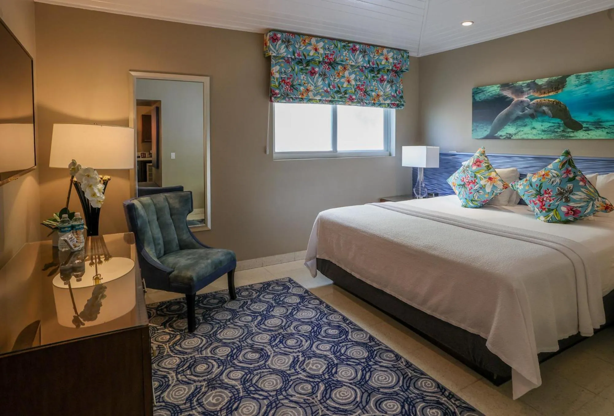 Bed in Orchid Key Inn - Adults Only