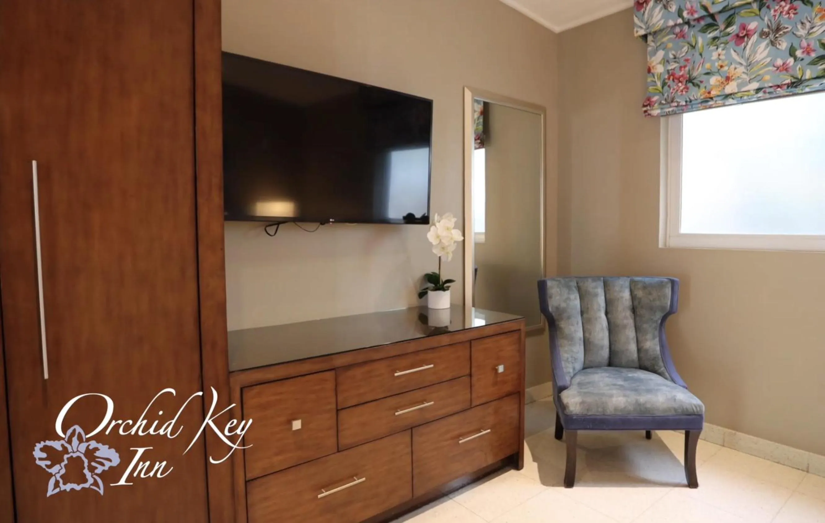 TV and multimedia in Orchid Key Inn - Adults Only