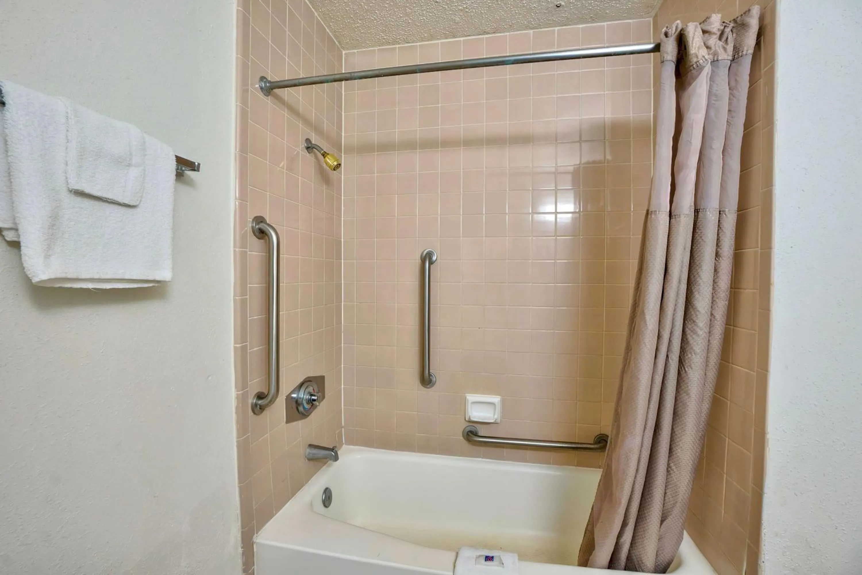 Bathroom in Motel 6-Gainesville, FL