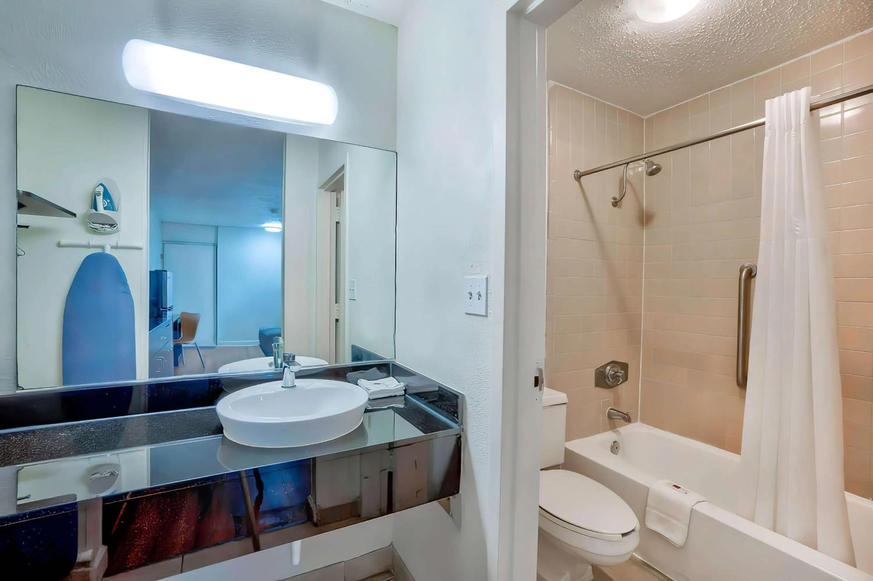 Bathroom in Motel 6-Gainesville, FL