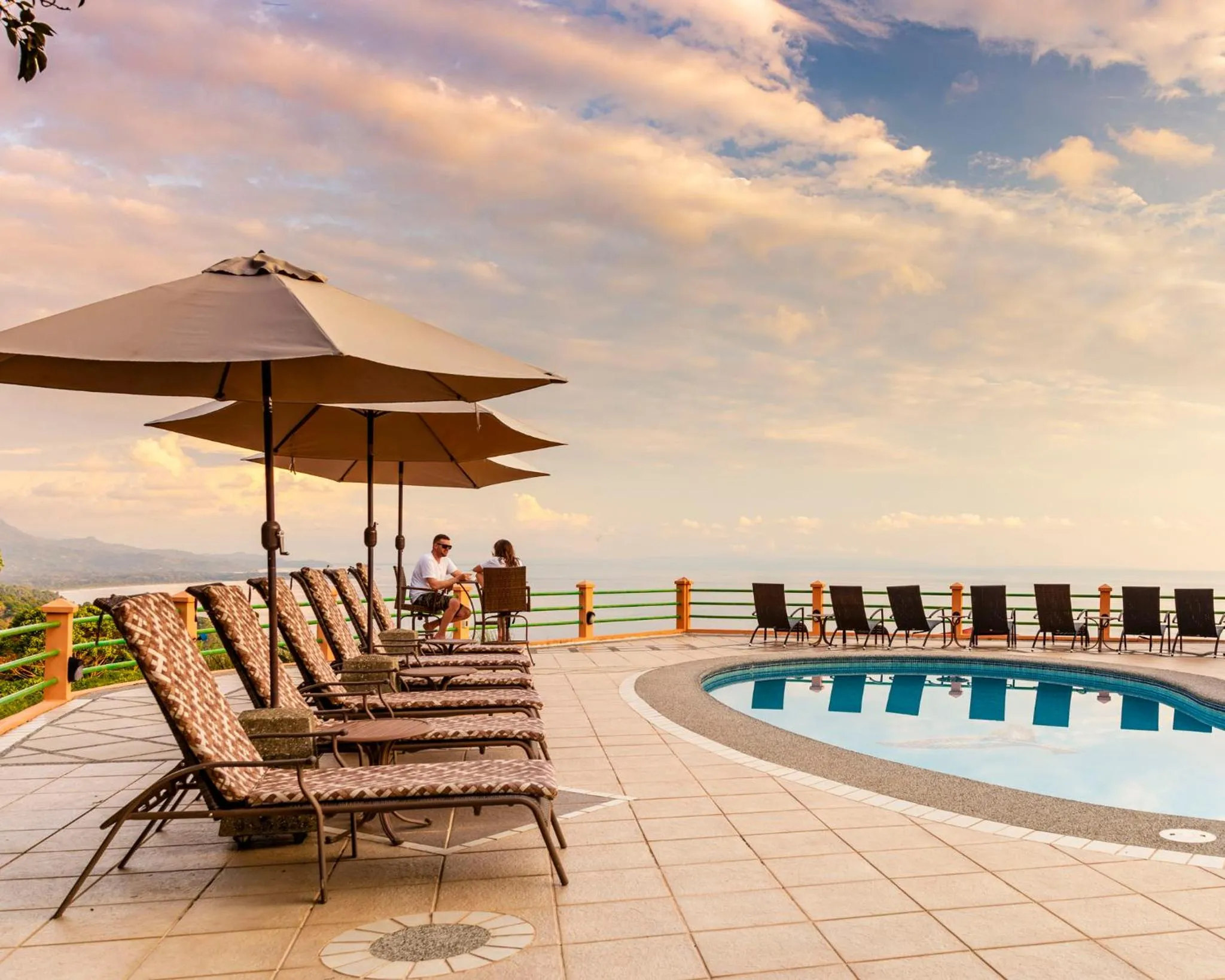 Swimming pool in Villas Alturas