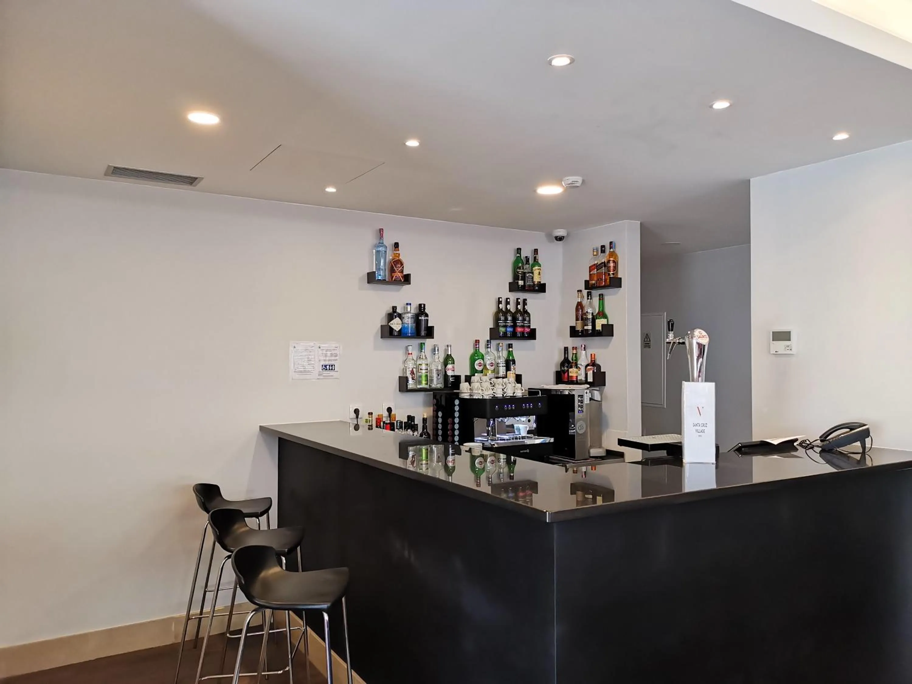 Santa Cruz Village Hotel