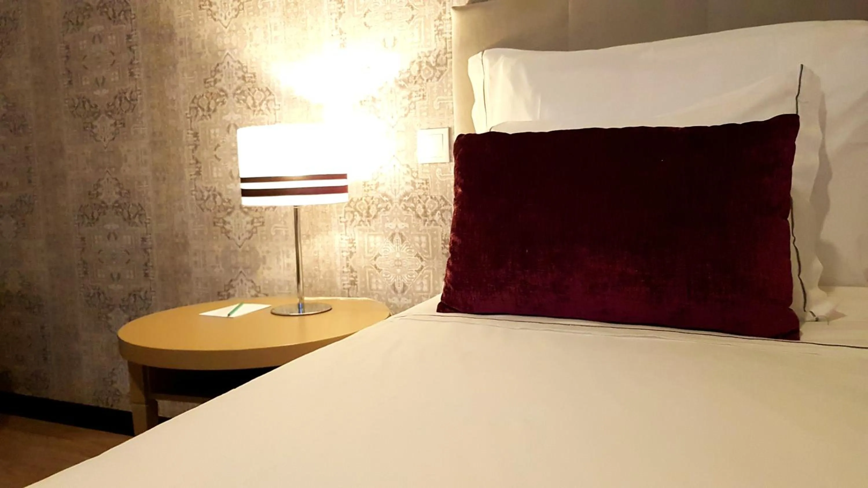 Bed in Santa Cruz Village Hotel