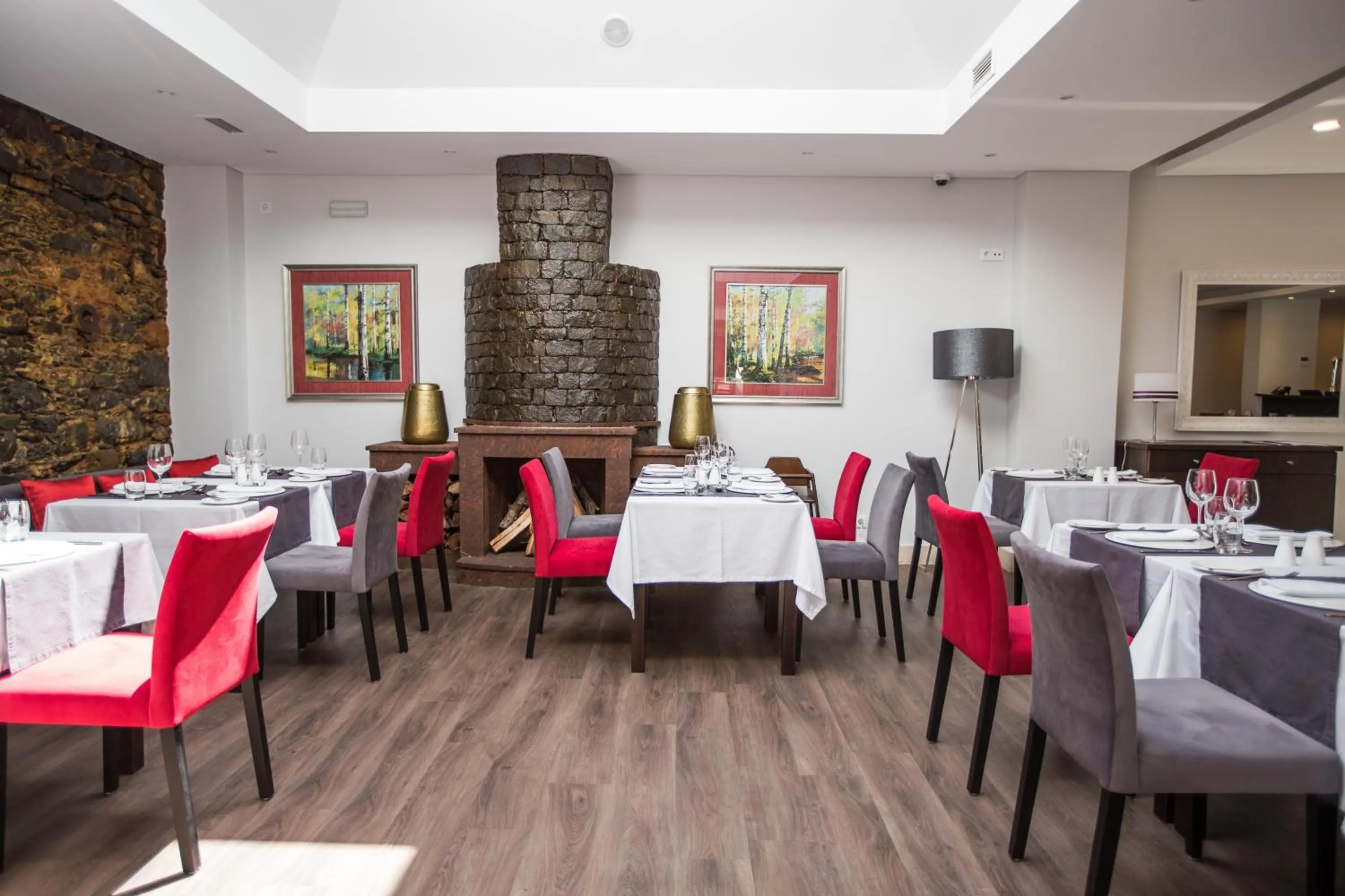 Restaurant/places to eat in Santa Cruz Village Hotel