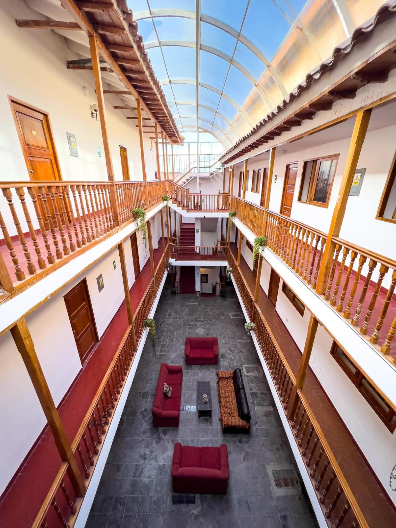 Inner courtyard view in Hotel Cusco Plaza Saphi