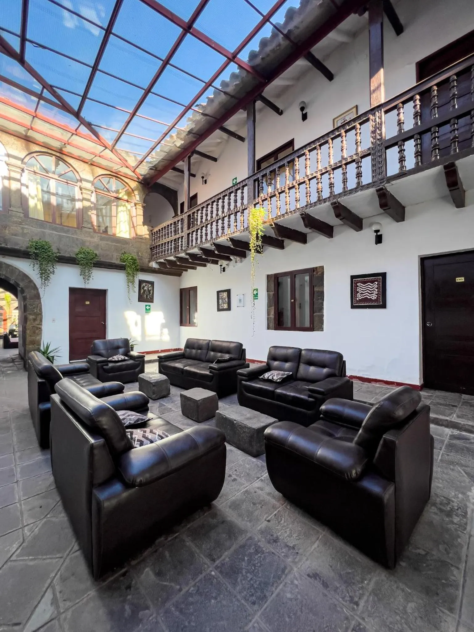Inner courtyard view in Hotel Cusco Plaza Saphi