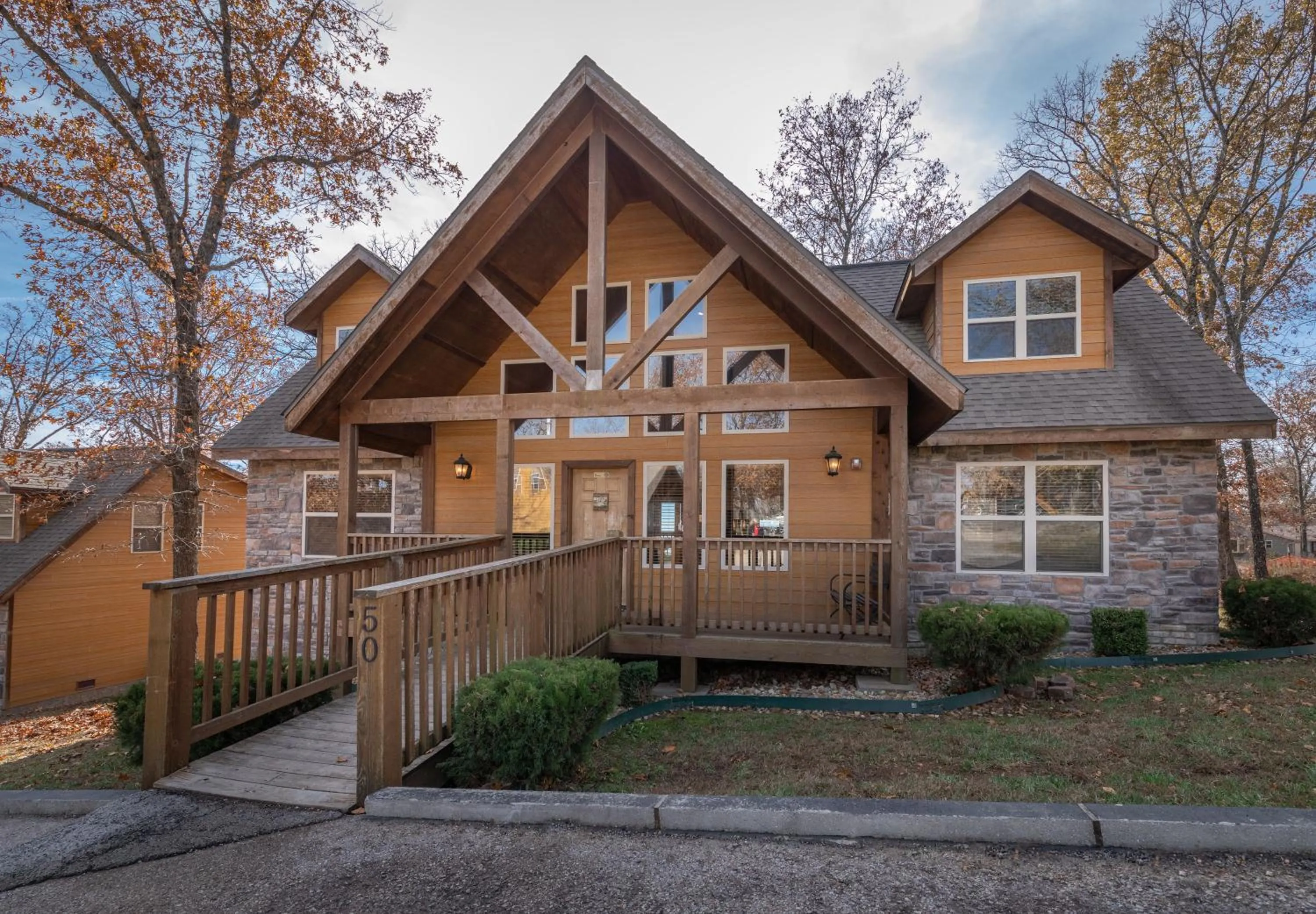 Property building in The Lodges at Table Rock
