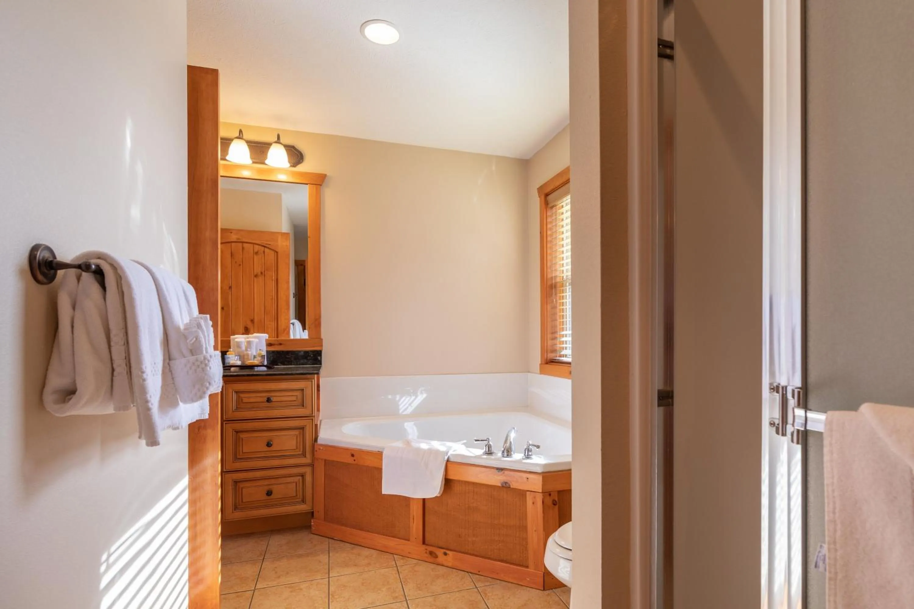 Bathroom in The Lodges at Table Rock