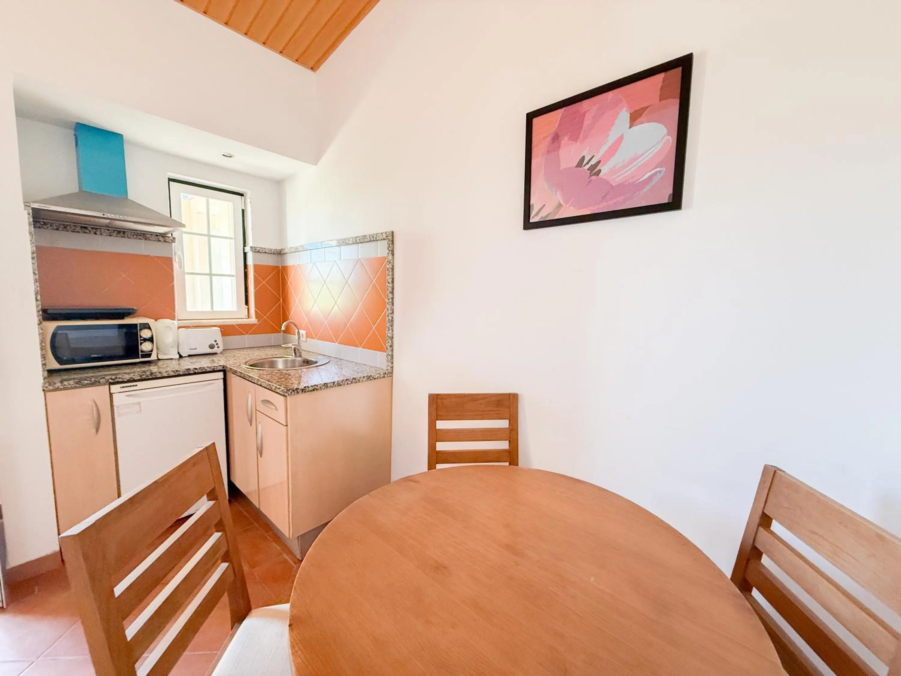 Kitchen or kitchenette in Oleandro Country Club