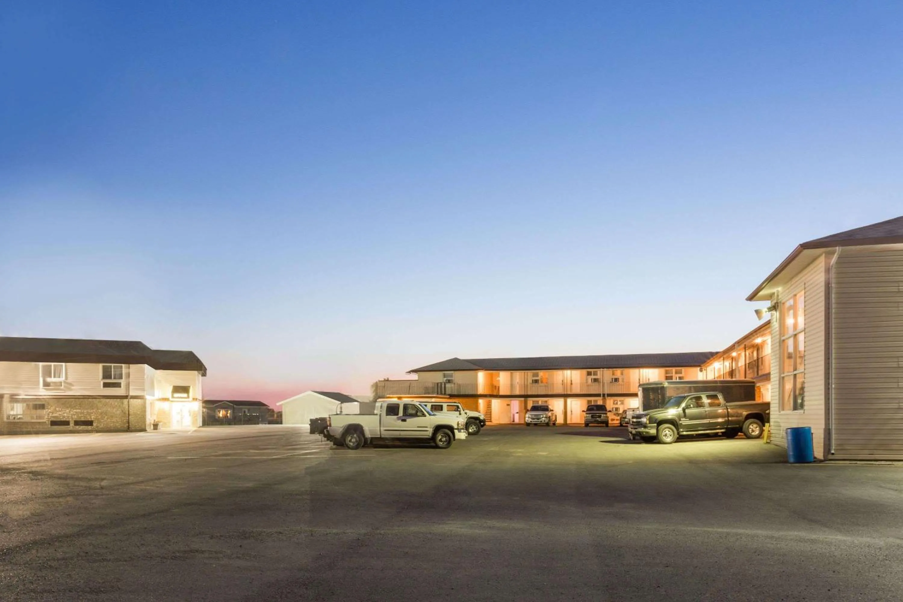 Property building in MOOSEJAW INN