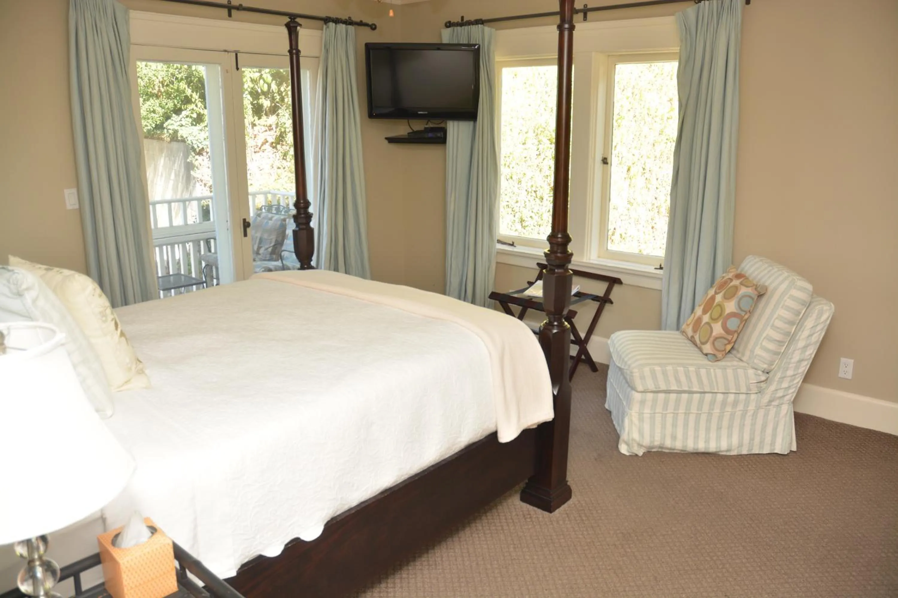 Photo of the whole room, Bed in Arroyo Vista Inn