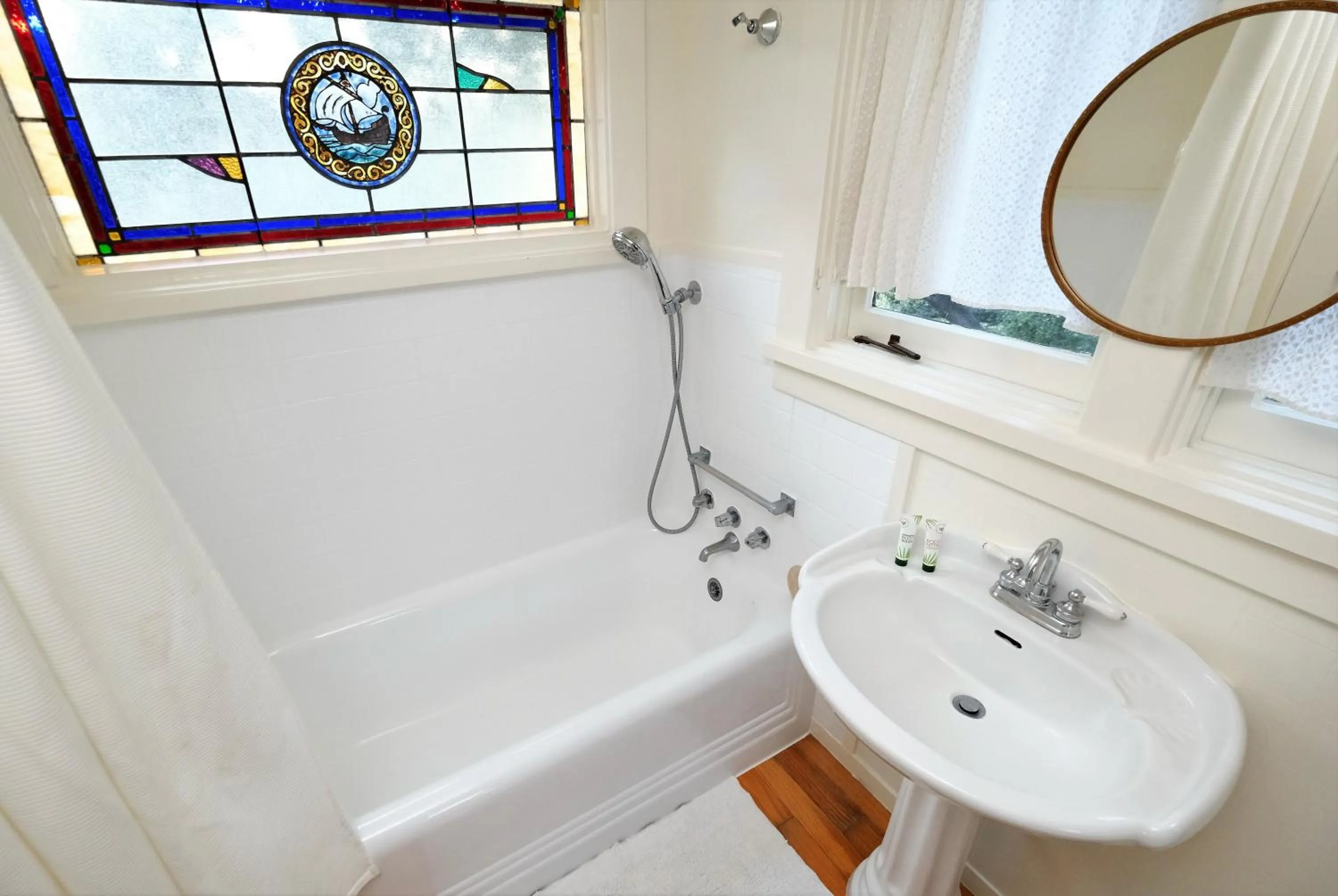 Shower in Arroyo Vista Inn