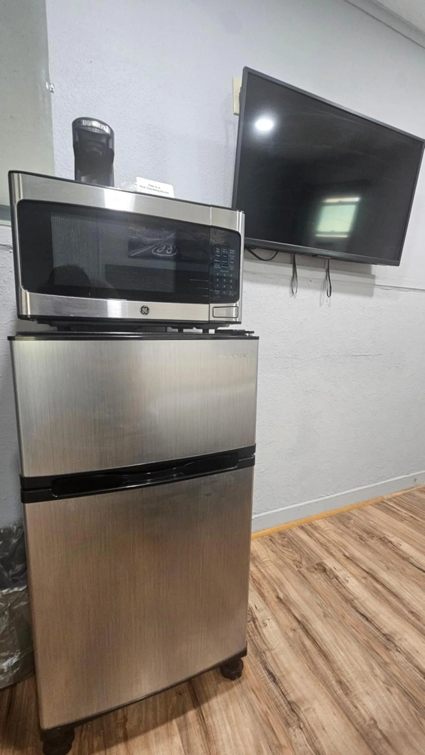 Kitchen or kitchenette in Travelers Inn