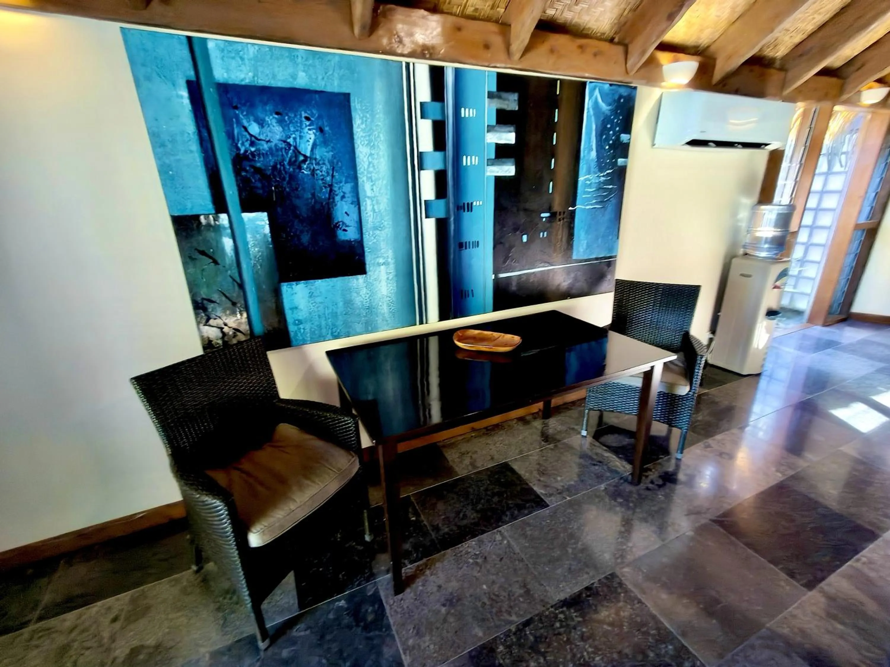 Dining area in Aitutaki Escape