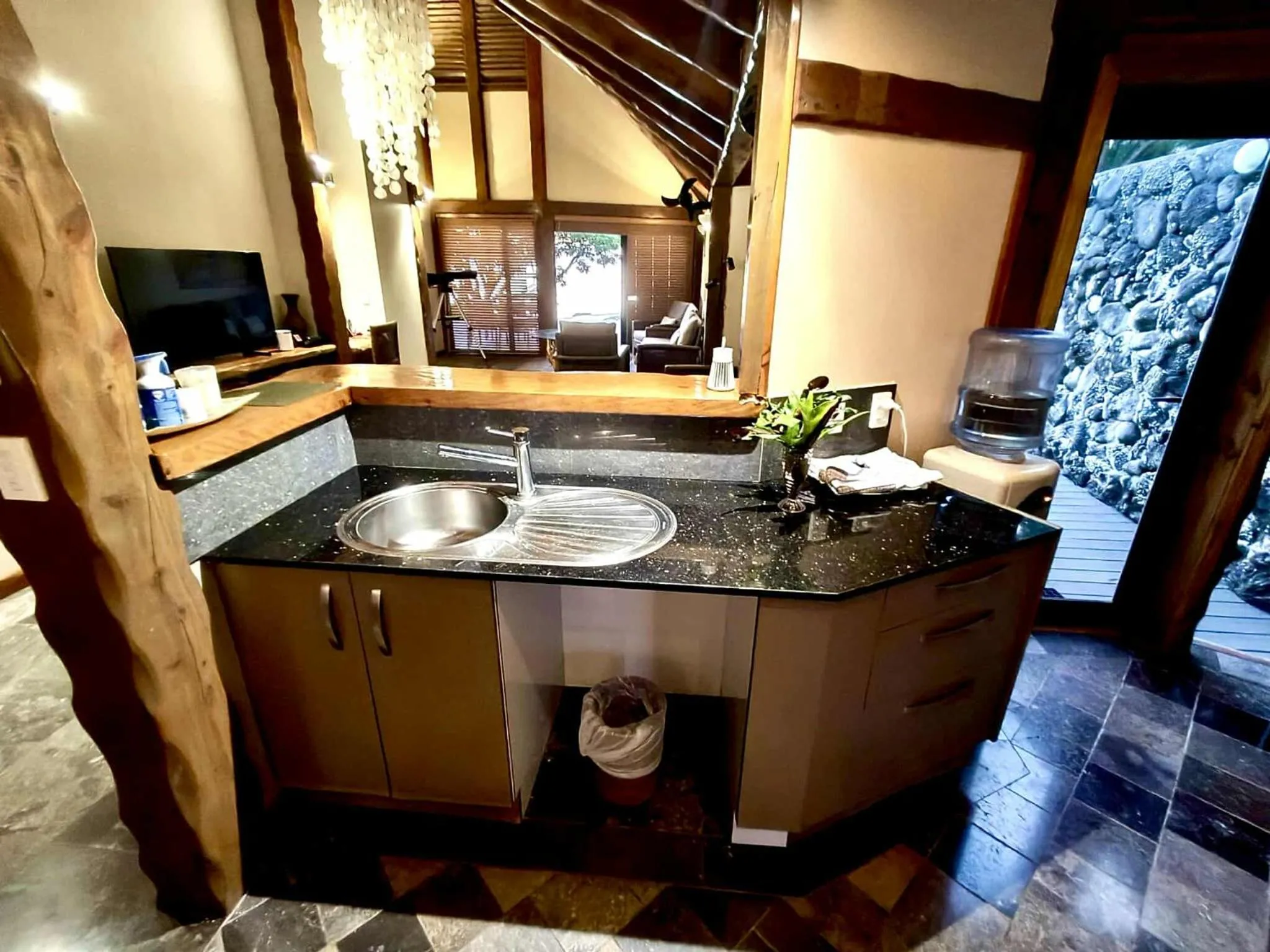 Kitchen or kitchenette in Aitutaki Escape