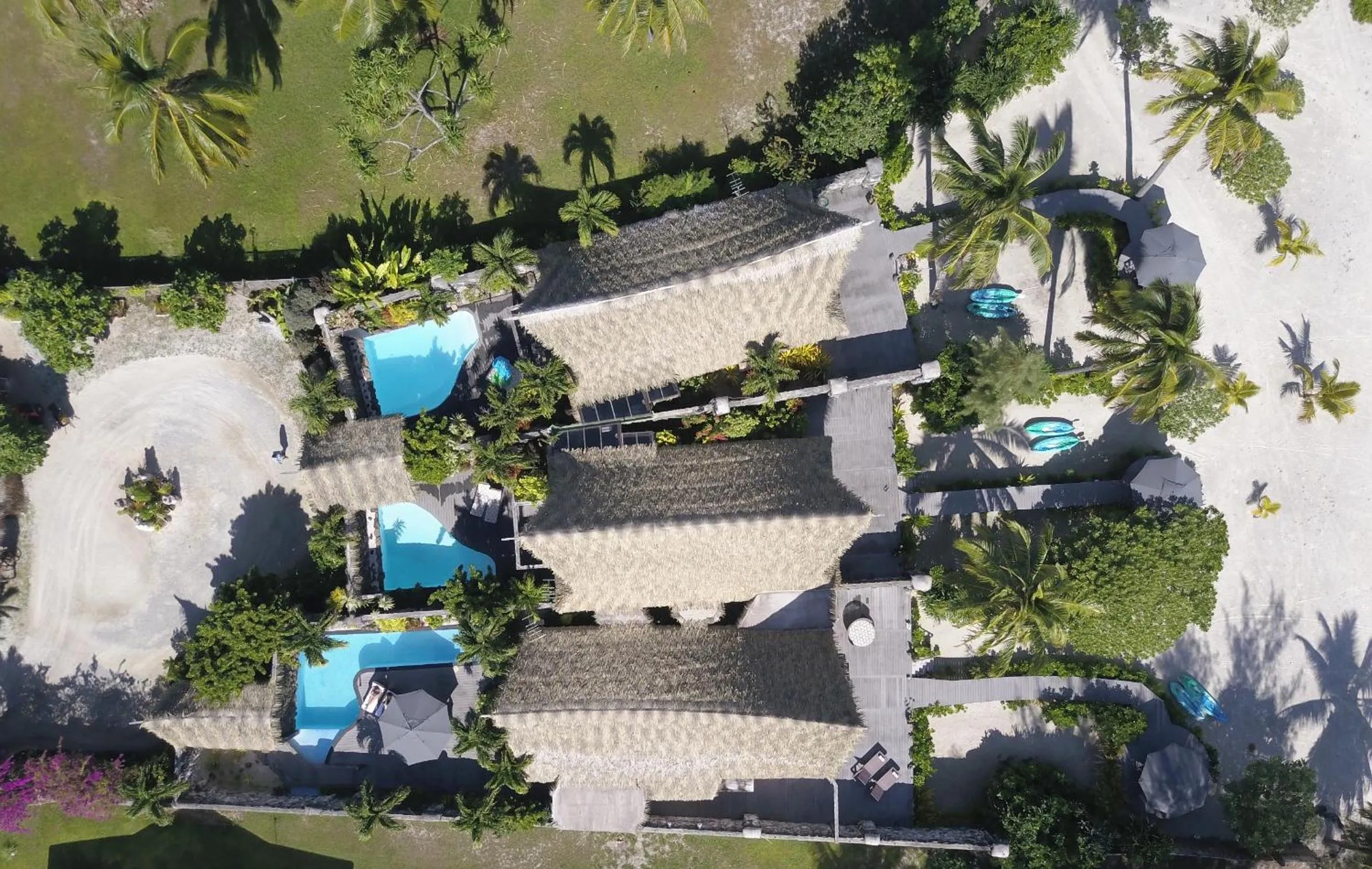 Property building in Aitutaki Escape