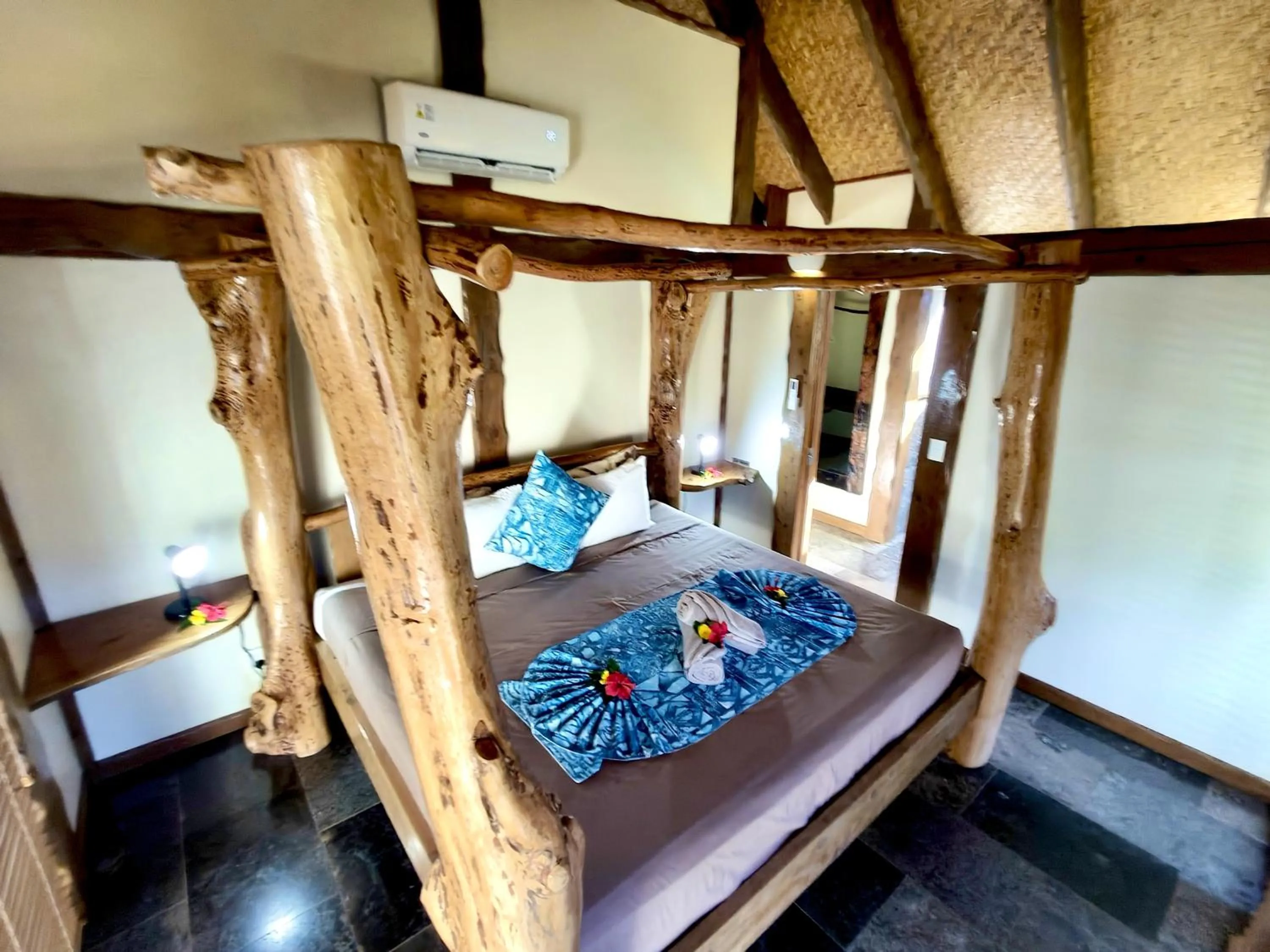 Bed in Aitutaki Escape