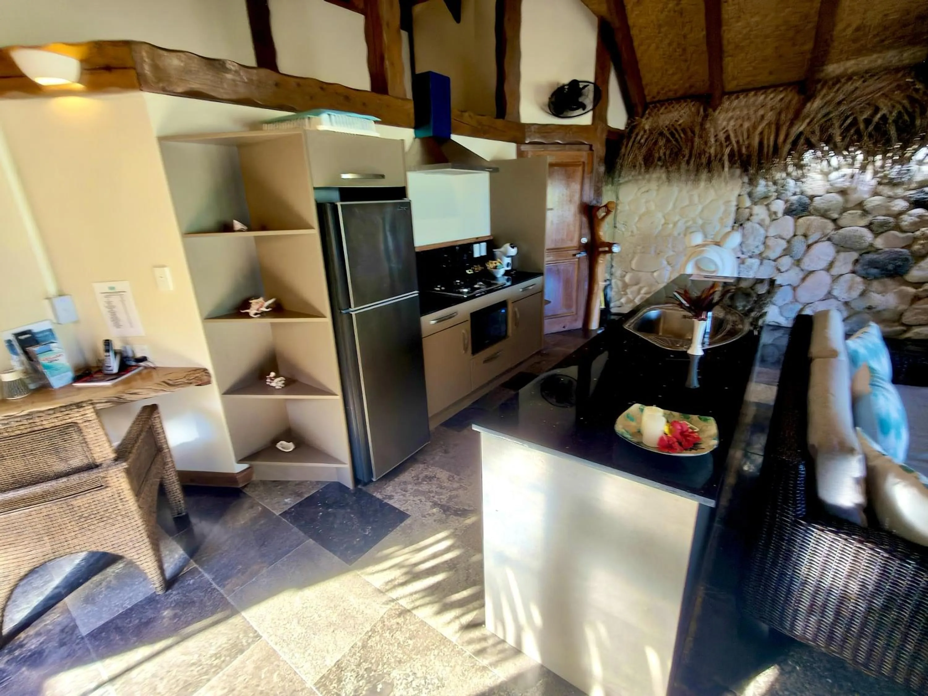 Kitchen or kitchenette in Aitutaki Escape