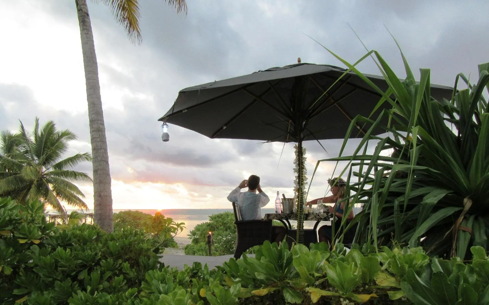 People in Aitutaki Escape