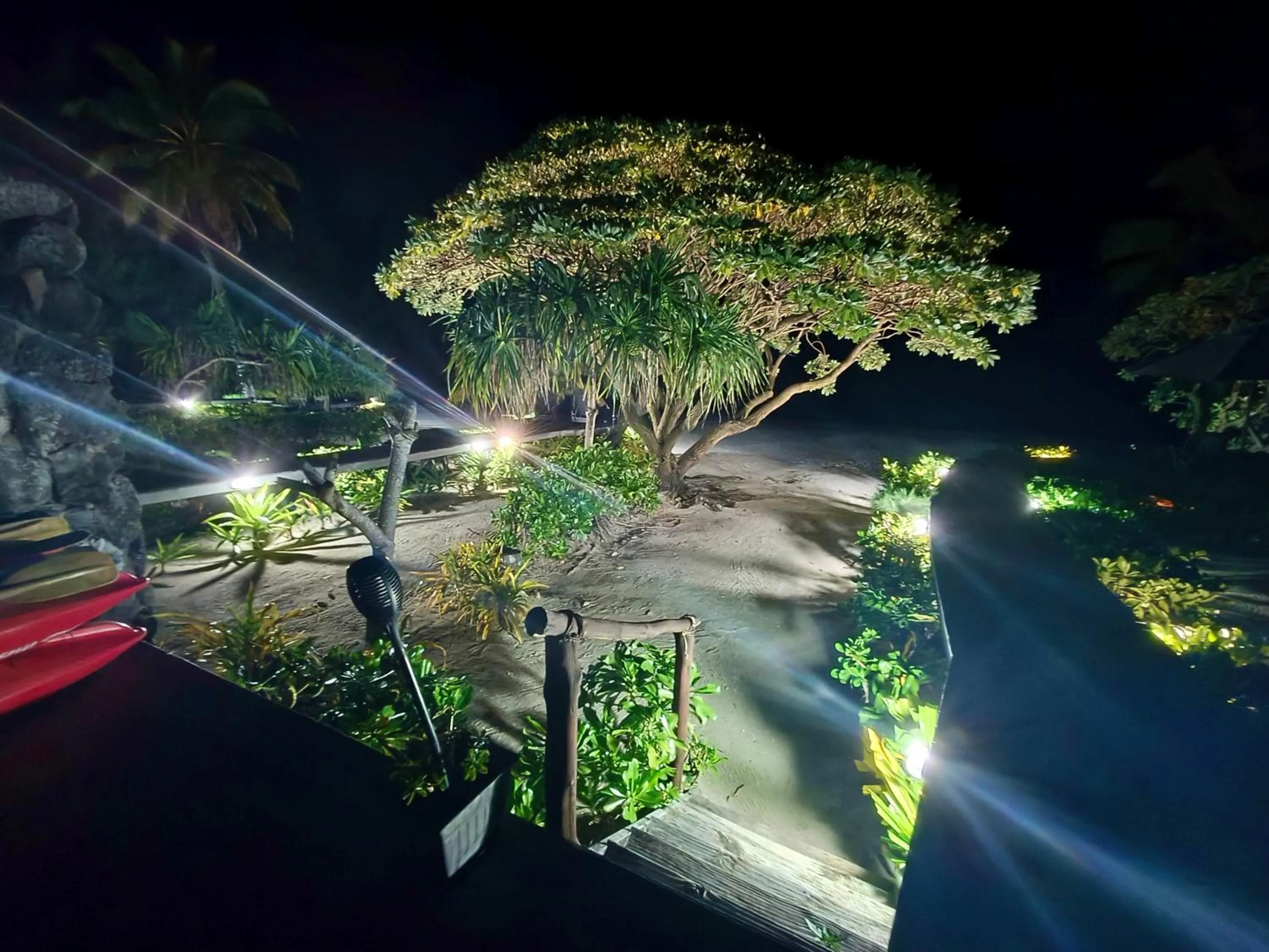 Night in Aitutaki Escape