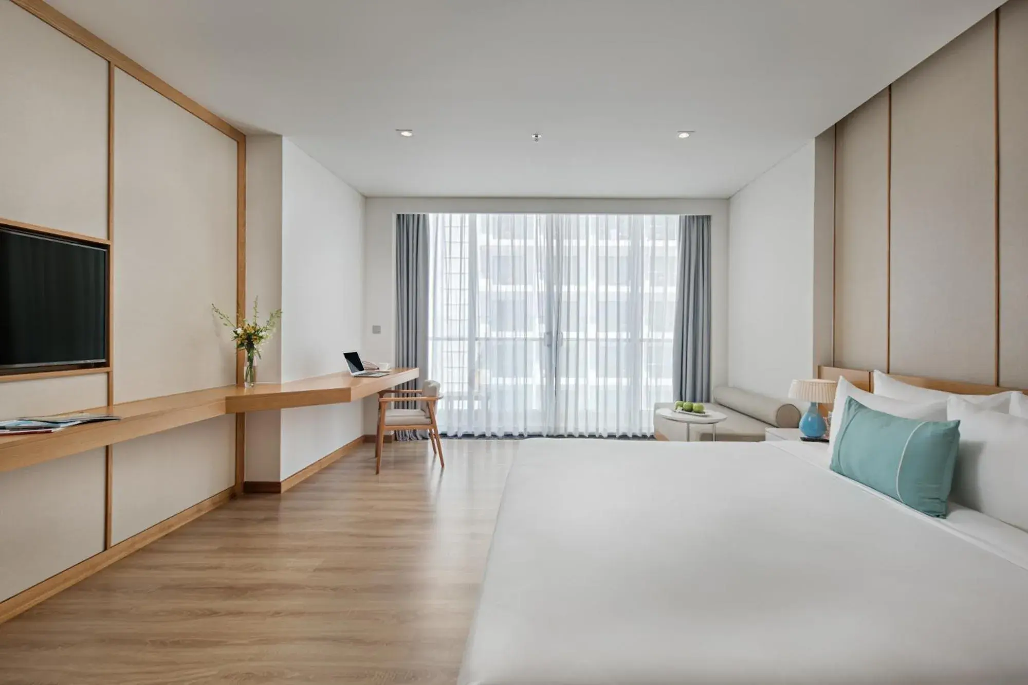 Premier Suite Double City view with Balcony in TMS Hotel Da Nang Beach Premier Suite Double City view with Balcony in TMS Hotel Da Nang Beach