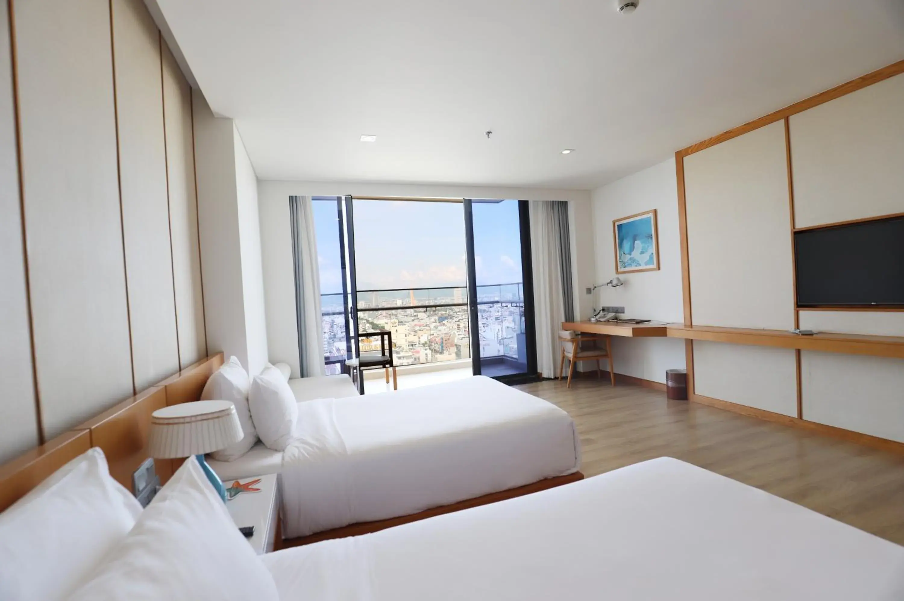 Premier Suite Twin City view with Balcony in TMS Hotel Da Nang Beach Premier Suite Twin City view with Balcony in TMS Hotel Da Nang Beach