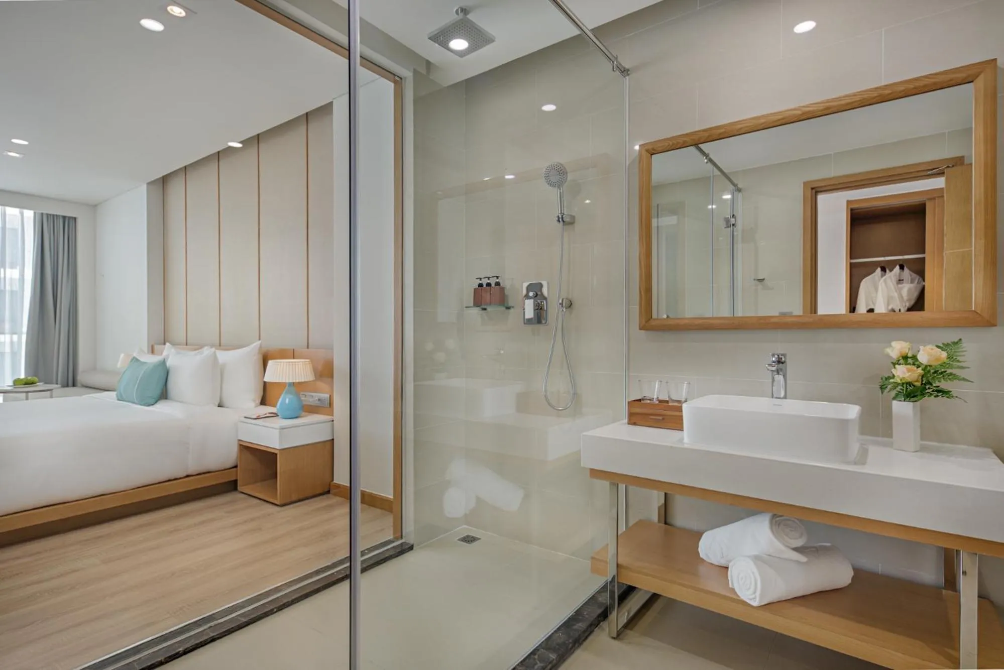 Bathroom, Bed in TMS Hotel Da Nang Beach