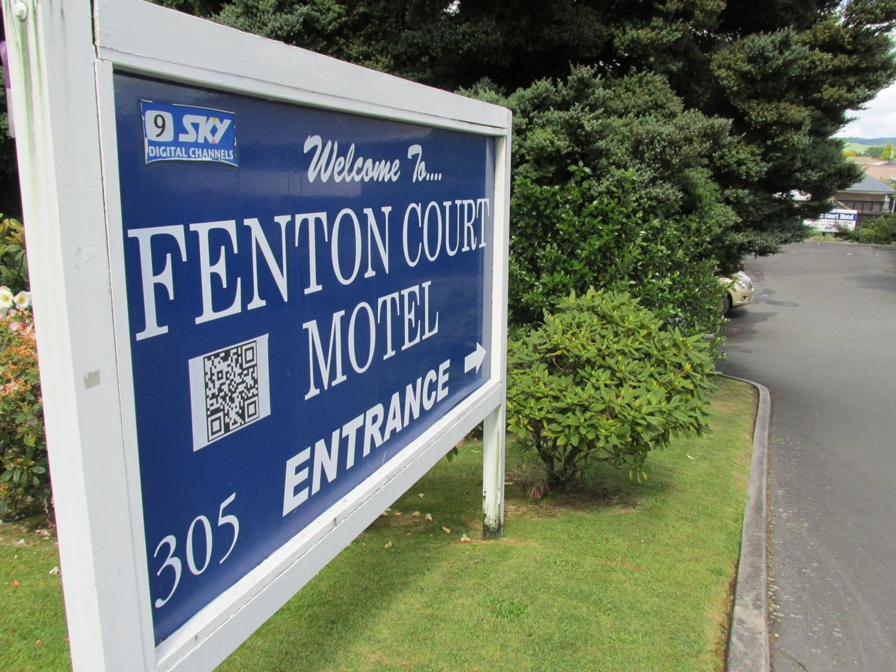 Facade/entrance in Fenton Court Motel