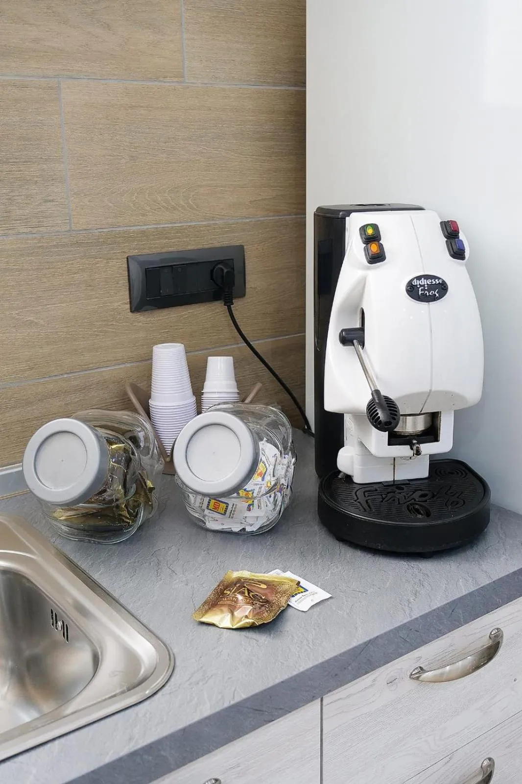 Communal kitchen in b&b annunziata dream