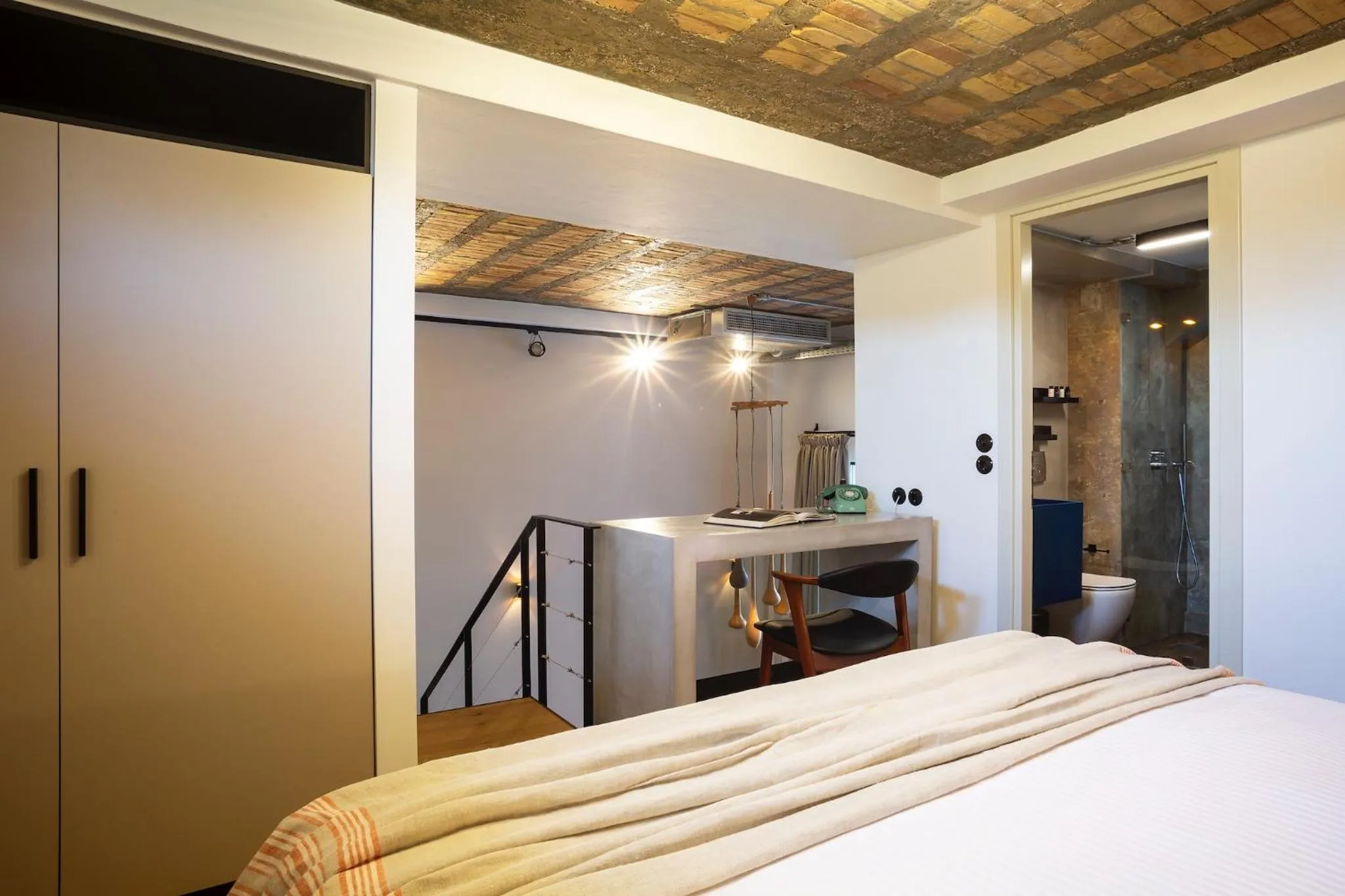 Day, Bed in The Foundry Suites