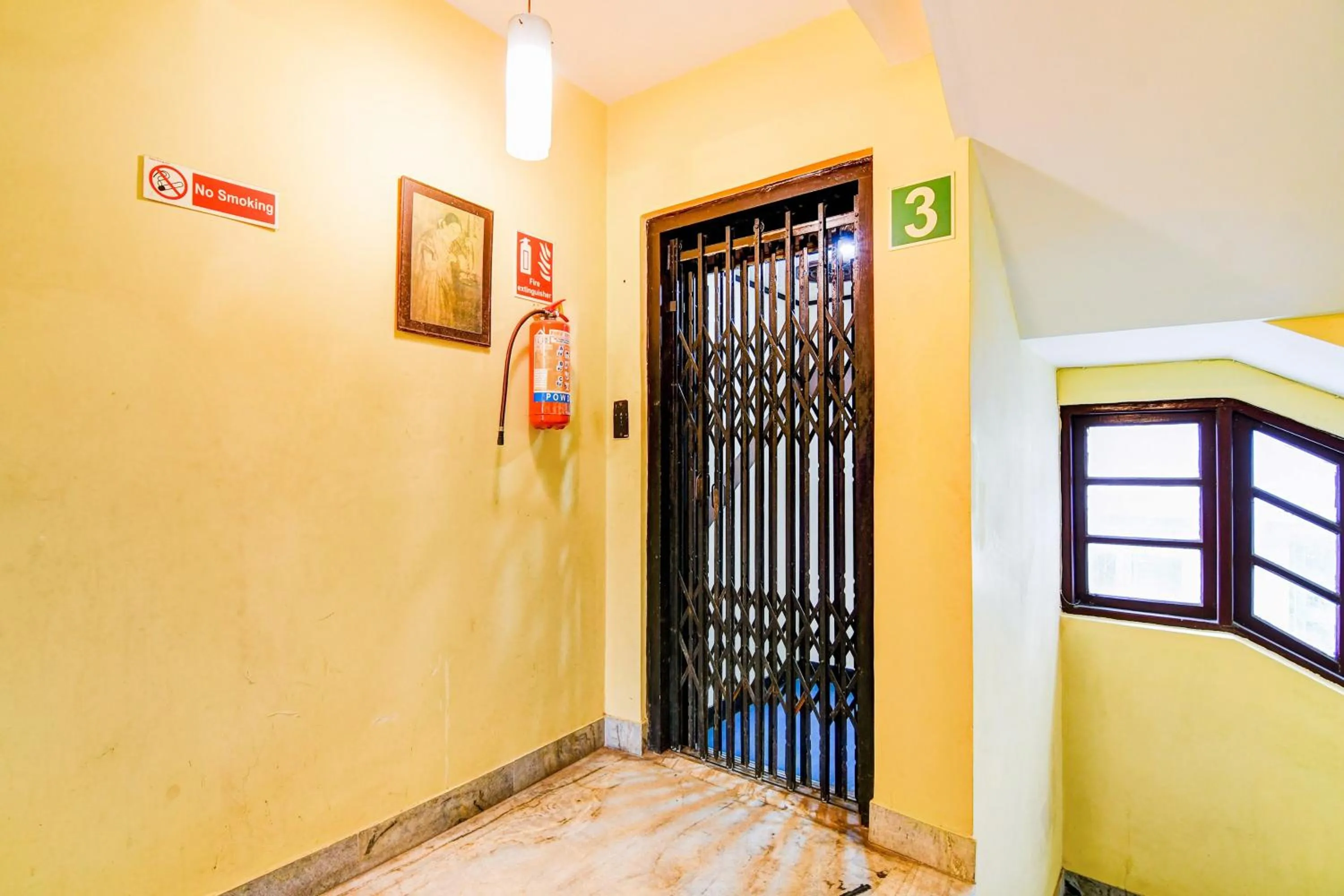 Lobby or reception in Super Hotel O Alipore Near Chetla Formerly Alipore Guest House
