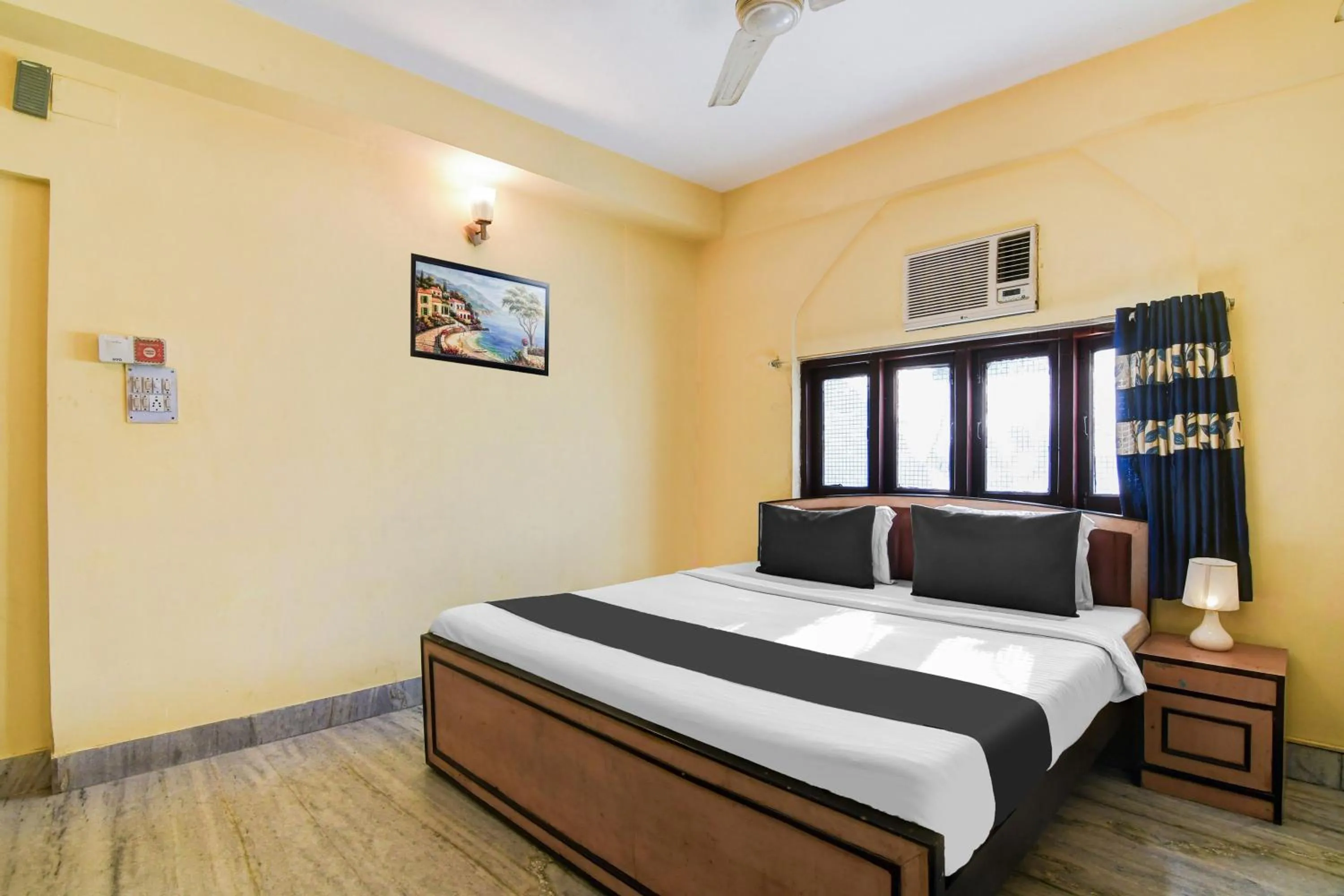 Bedroom, Bed in Super Hotel O Alipore Near Chetla Formerly Alipore Guest House