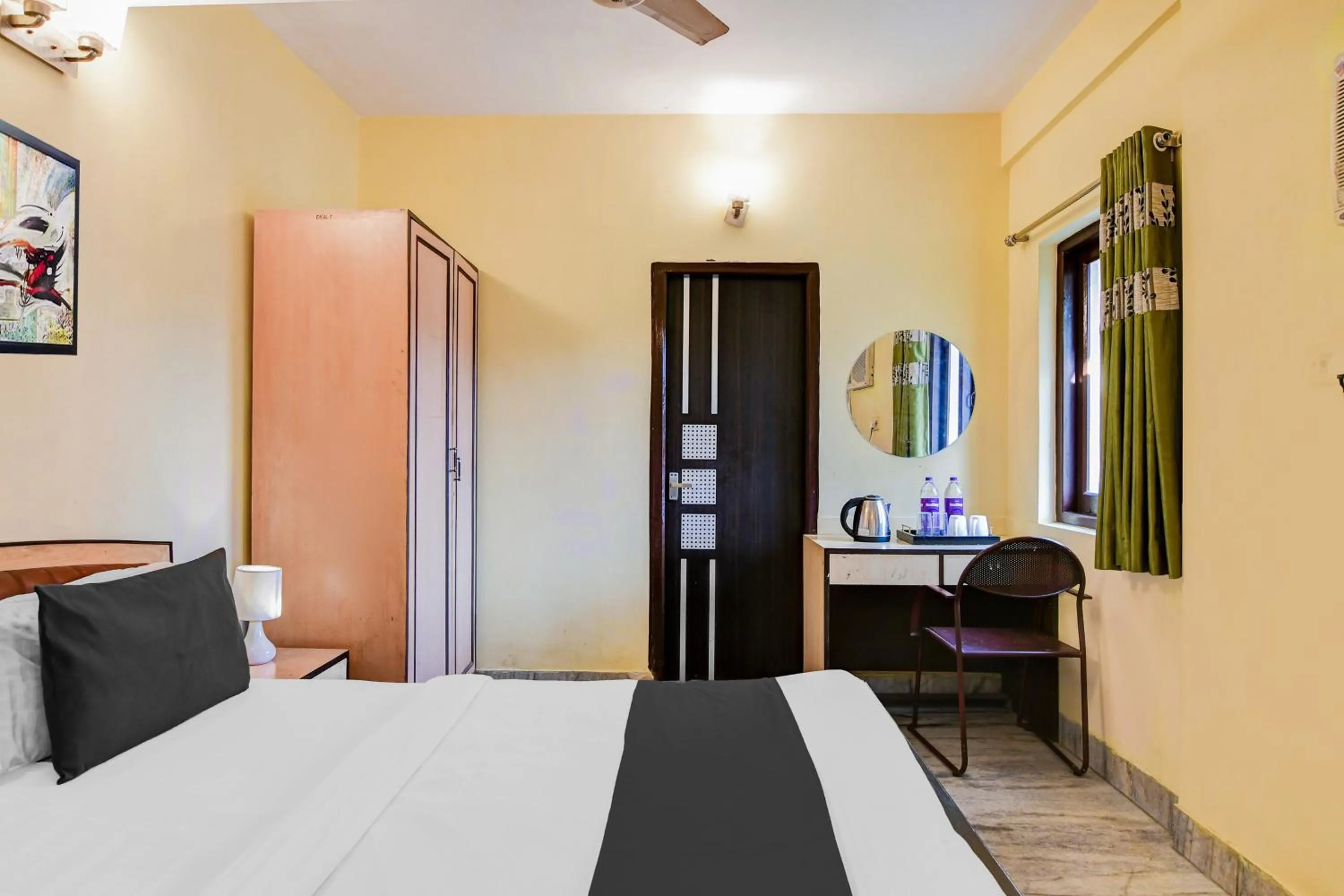 Bedroom, Bed in Super Hotel O Alipore Near Chetla Formerly Alipore Guest House