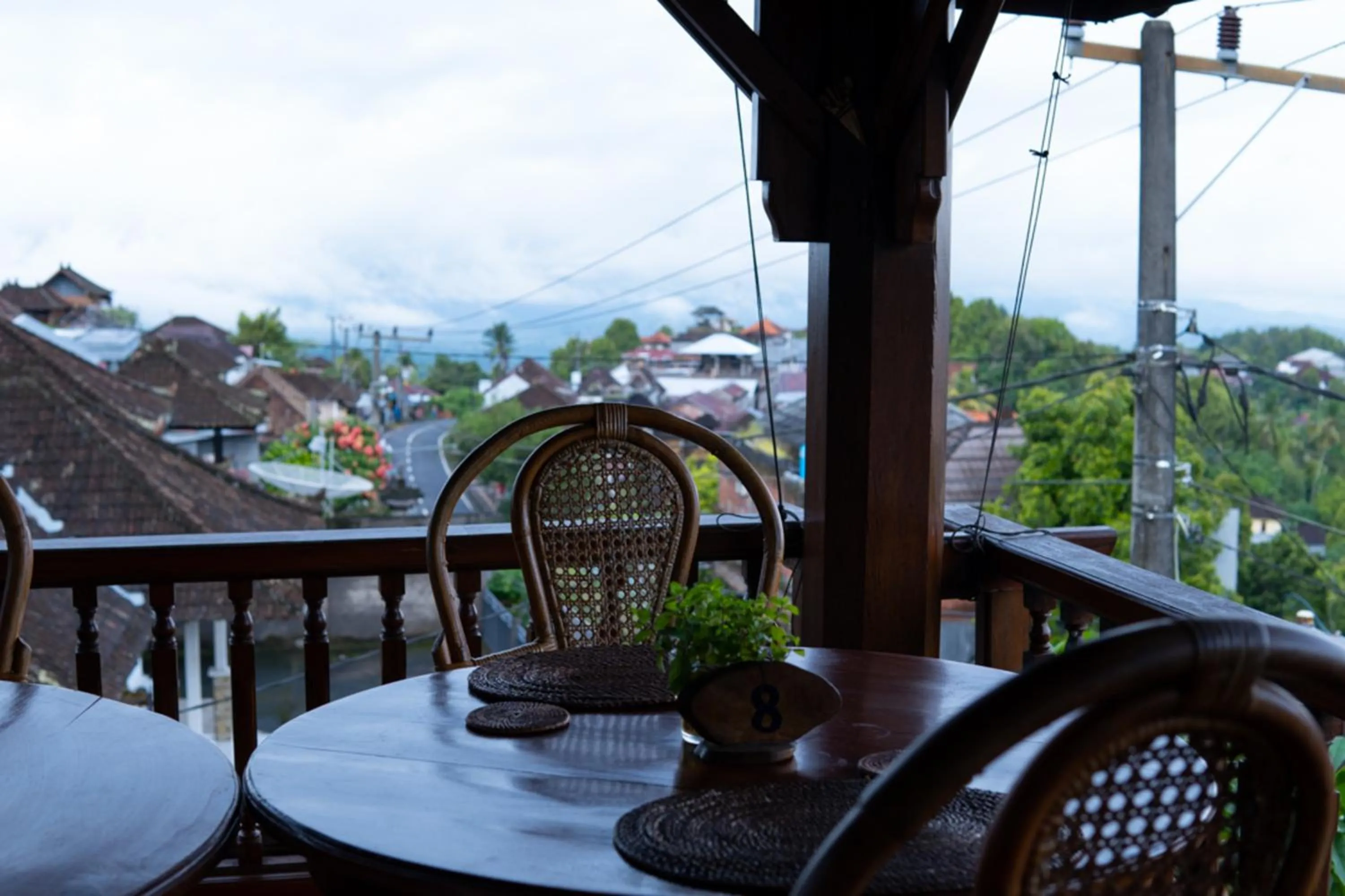 Restaurant/places to eat in Puri Sunny Munduk , North Bali