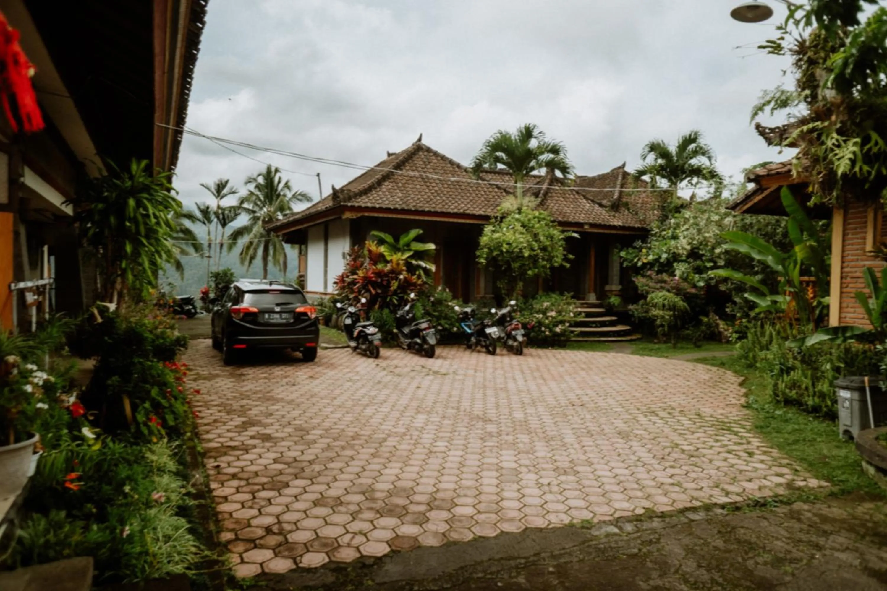 Parking in Puri Sunny Munduk , North Bali