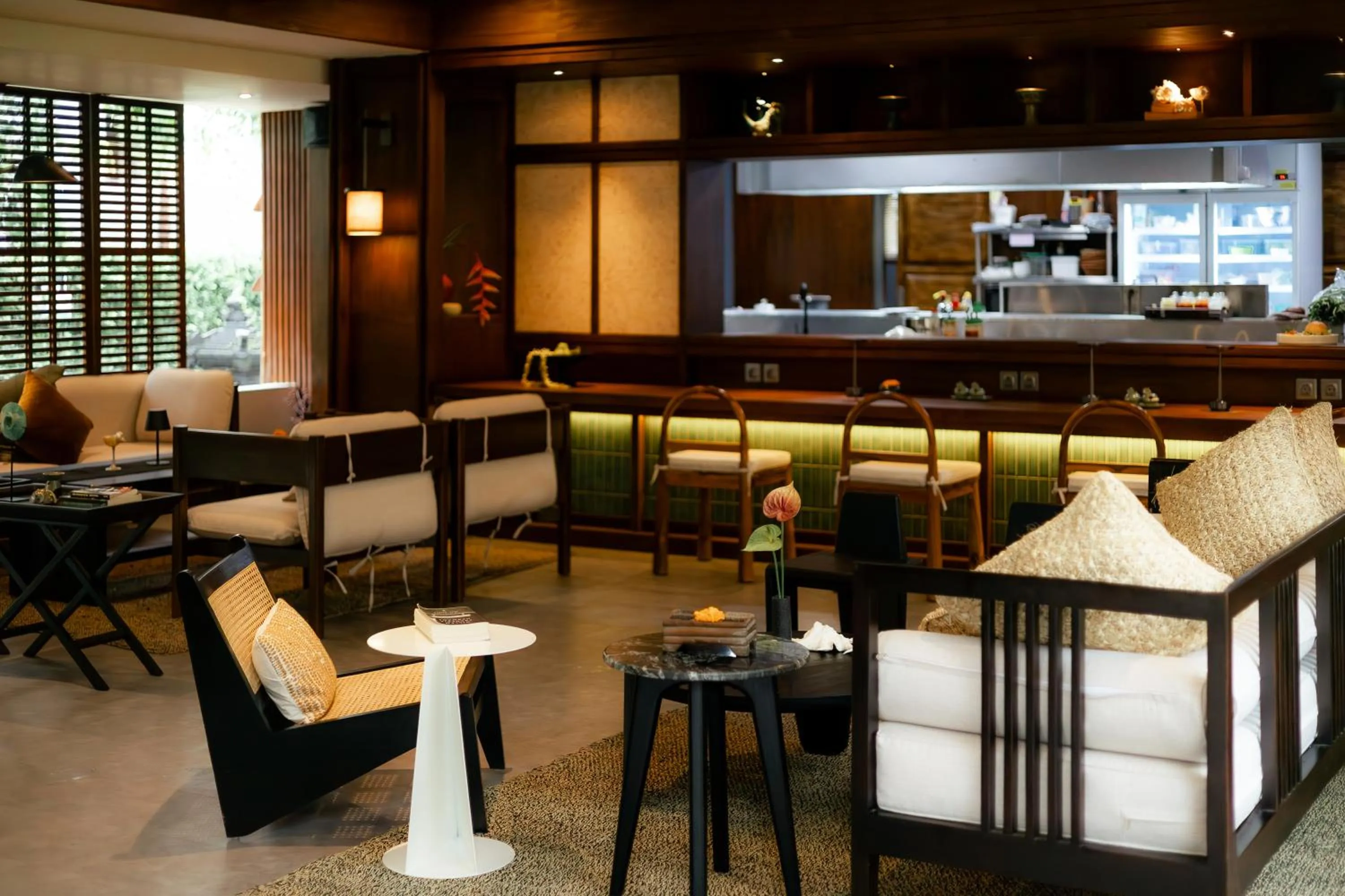 Restaurant/places to eat in Fourteen Roses Beach Hotel